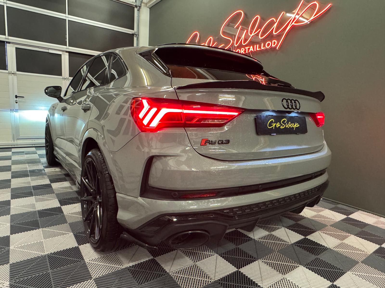 AUDI RS Q3 Sportback quattro S tronic-image-3