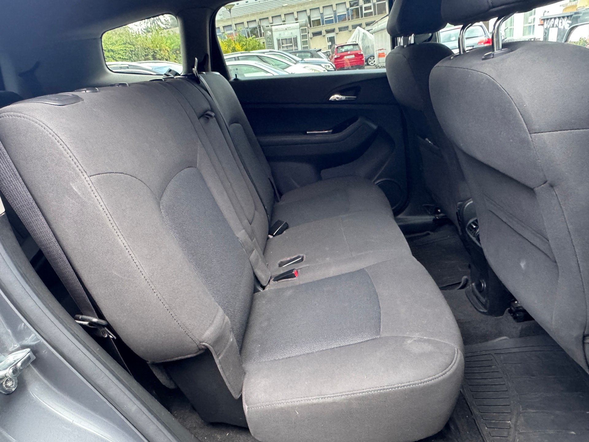 CHEVROLET Orlando 2.0 VCDi LT-image-9