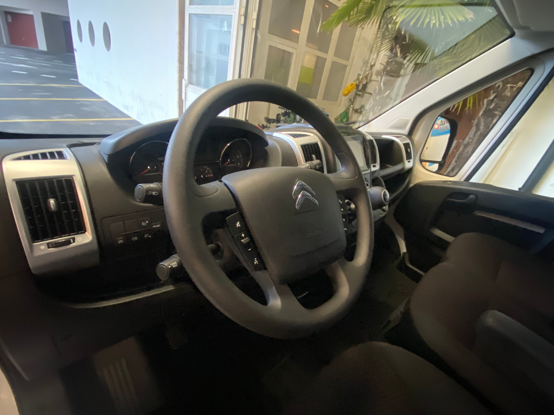 CITROEN Jumper 33 2.2 BlueHDi 140 L2H2-image-10