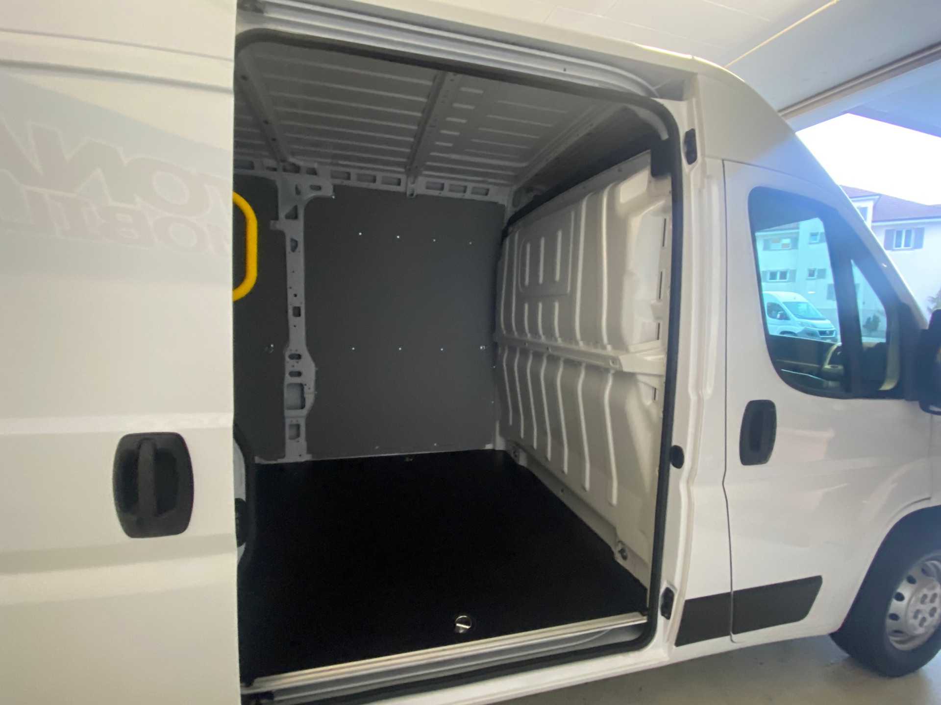 CITROEN Jumper 33 2.2 BlueHDi 140 L2H2-image-7