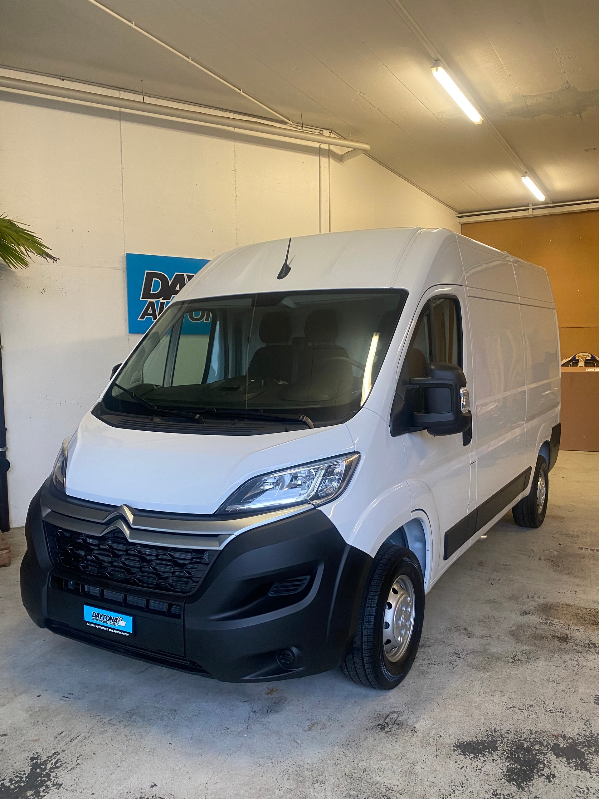 CITROEN Jumper 33 2.2 BlueHDi 140 L2H2-image-13