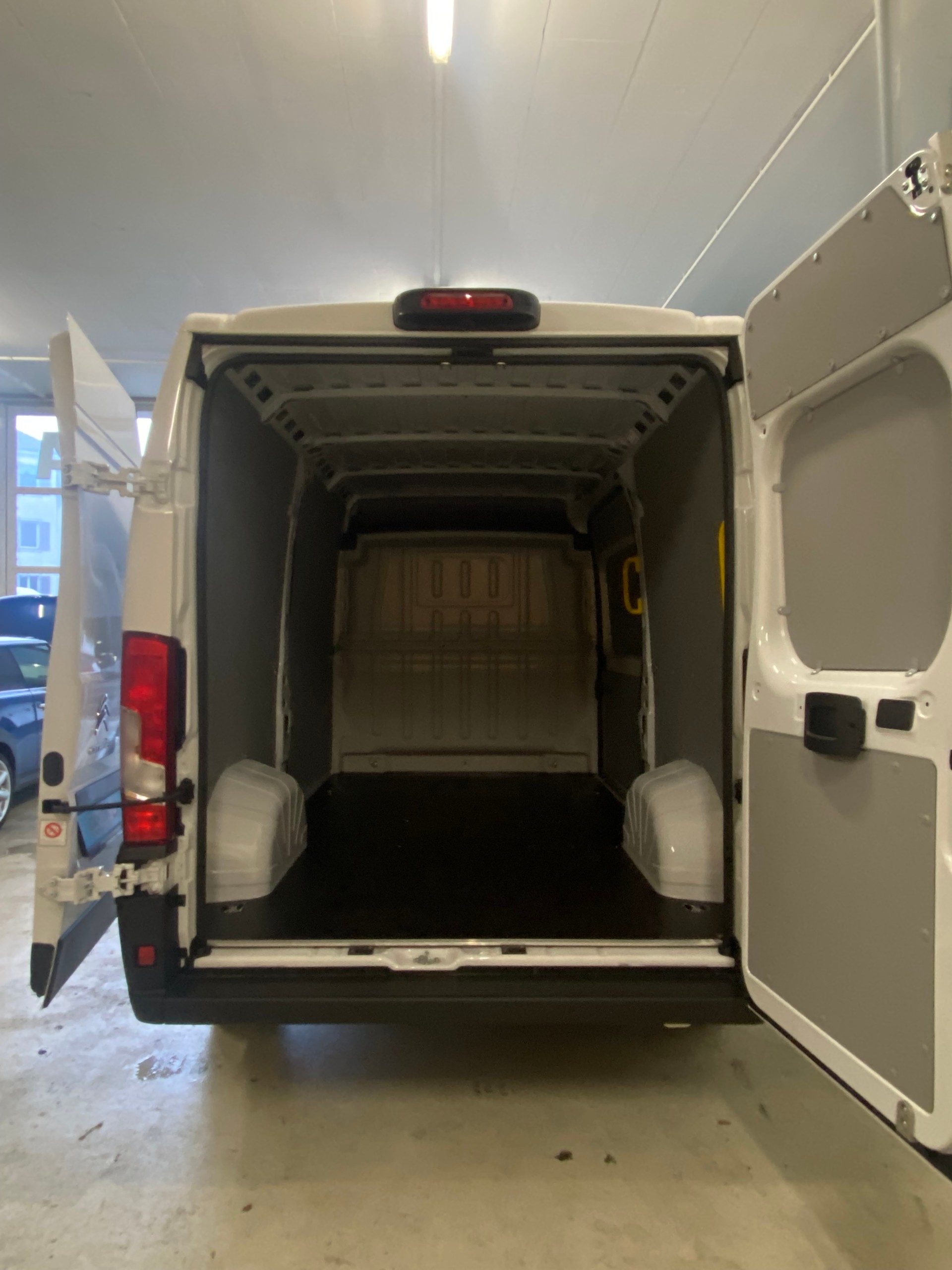 CITROEN Jumper 33 2.2 BlueHDi 140 L2H2-image-5