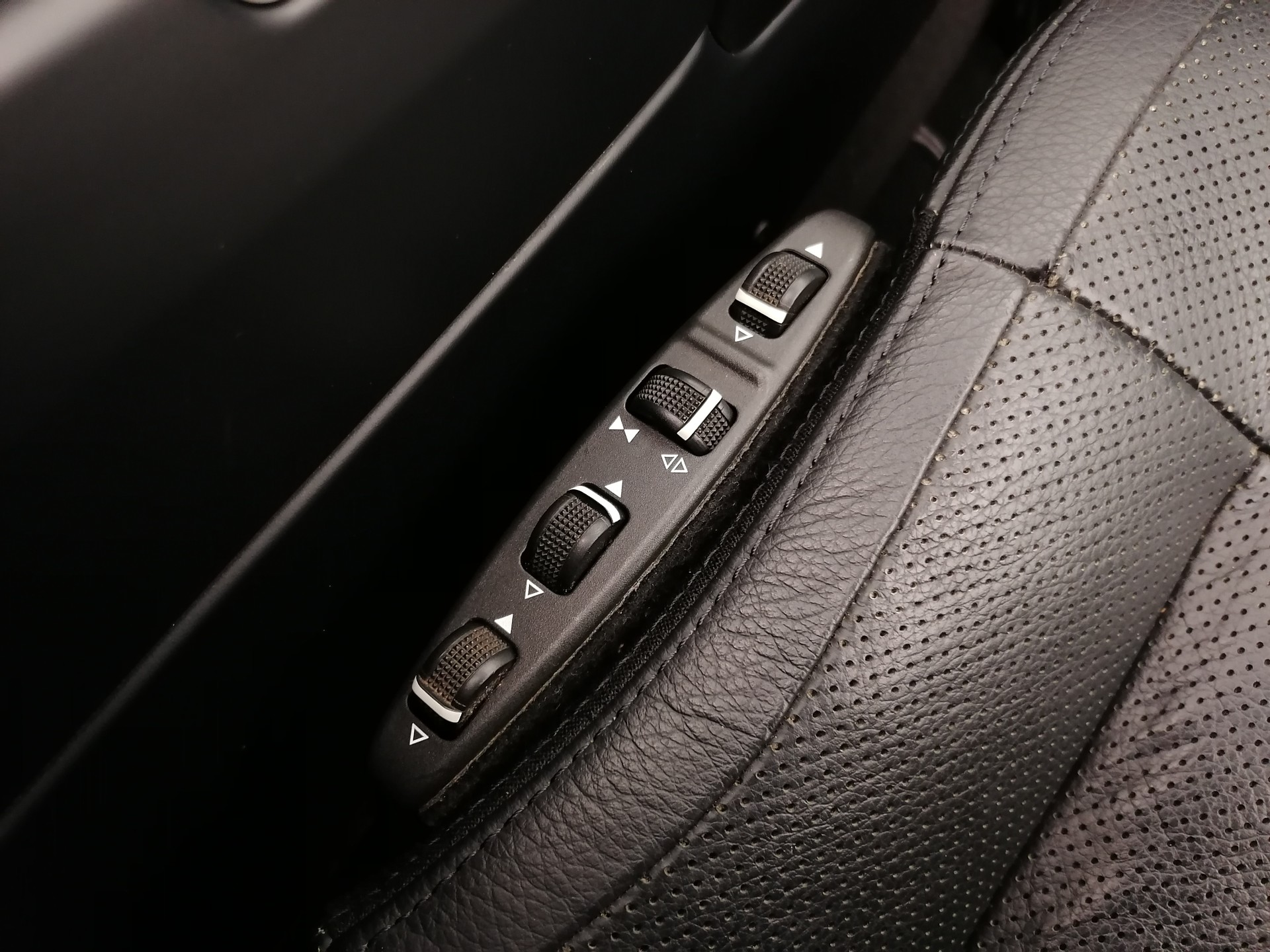 MERCEDES-BENZ G350 Bluetec 7G-Tronic-image-12