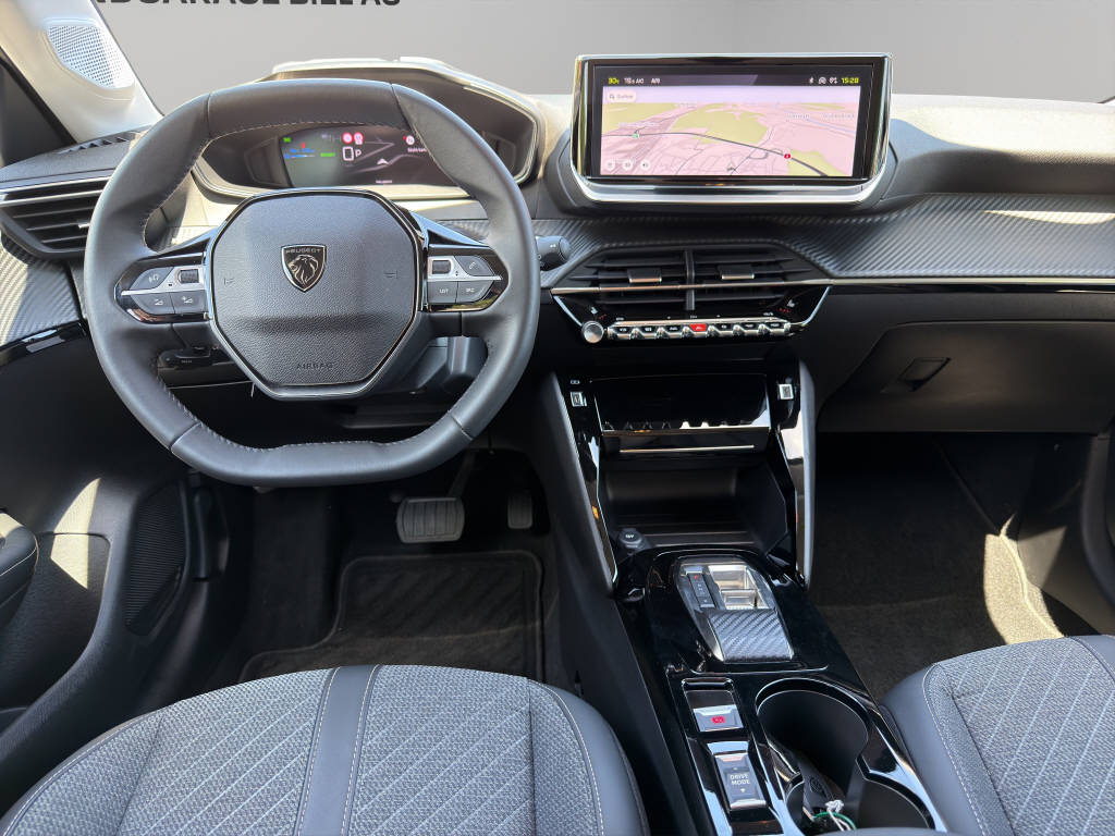 PEUGEOT 208 e-Allure-image-5
