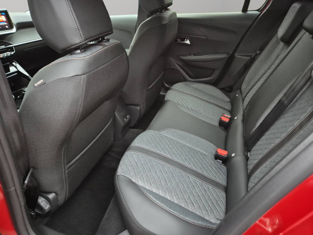 PEUGEOT 208 e-Allure-image-8