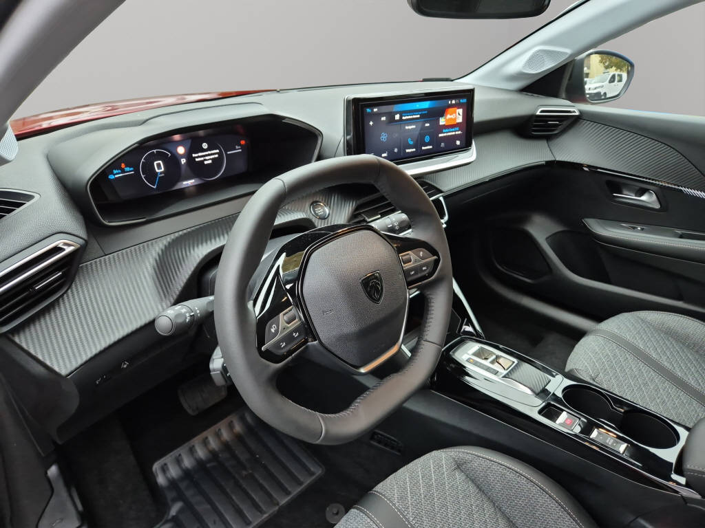 PEUGEOT 208 e-Allure-image-6