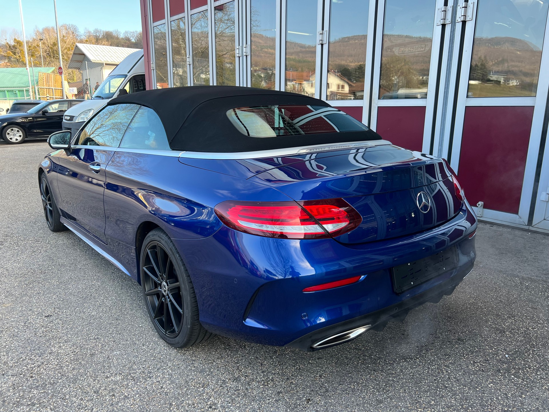MERCEDES-BENZ C 400 Cabriolet 4Matic 9G-Tronic-image-3