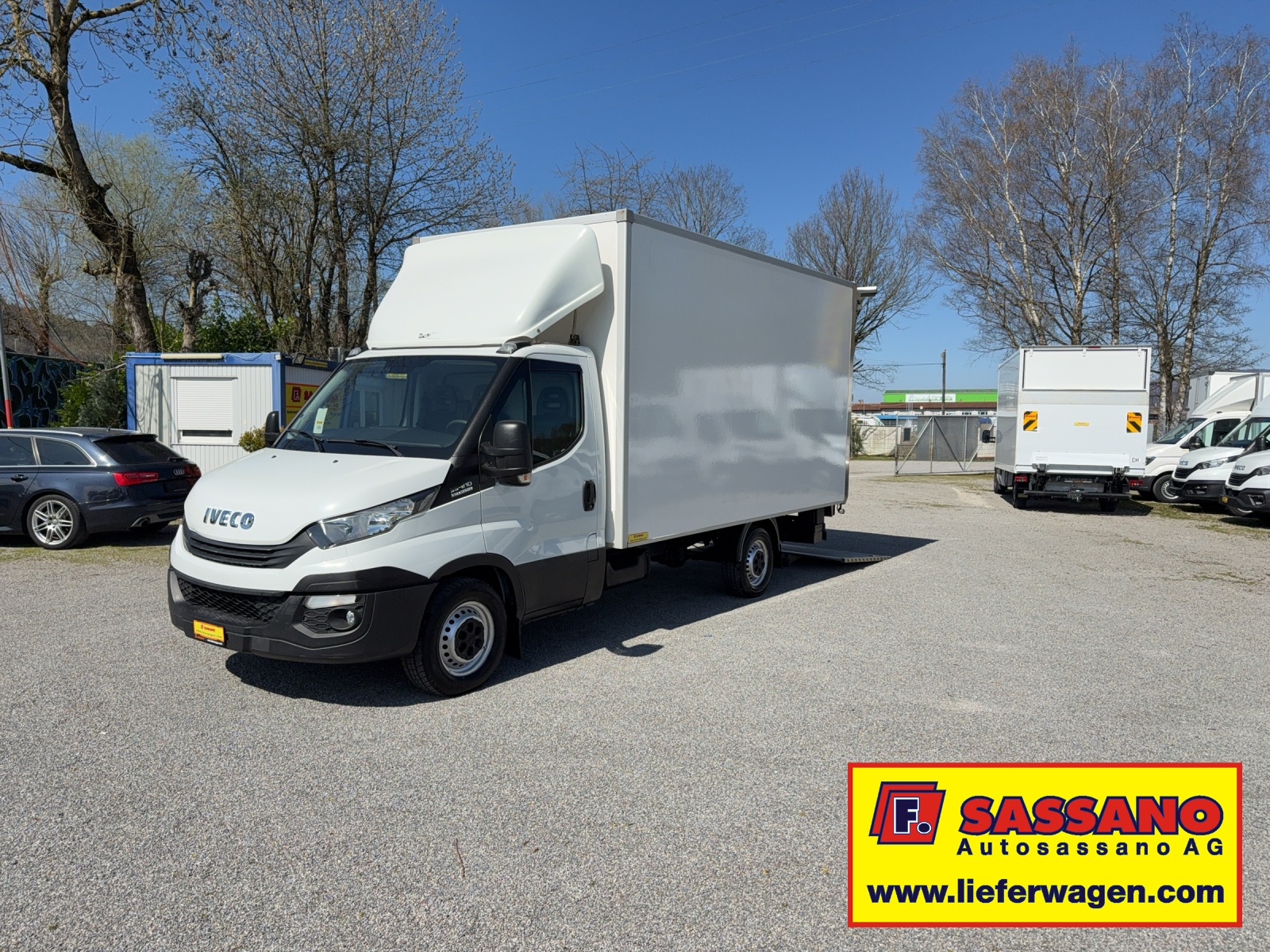 IVECO Daily 35S21 HI-MATIC Koffer mit Hebebühne-image-1