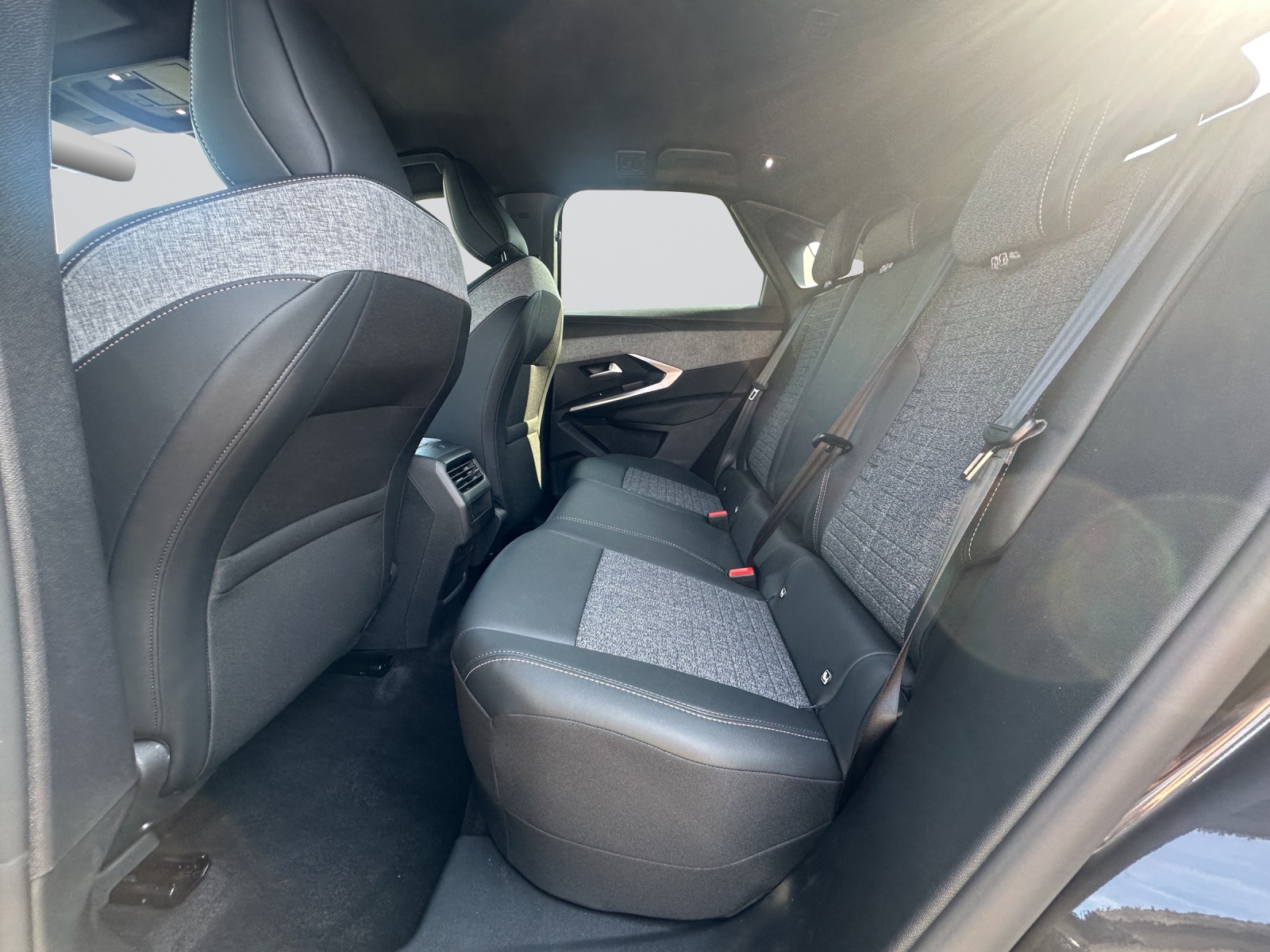 PEUGEOT 3008 NEW 145 e-DCS Allure-image-8