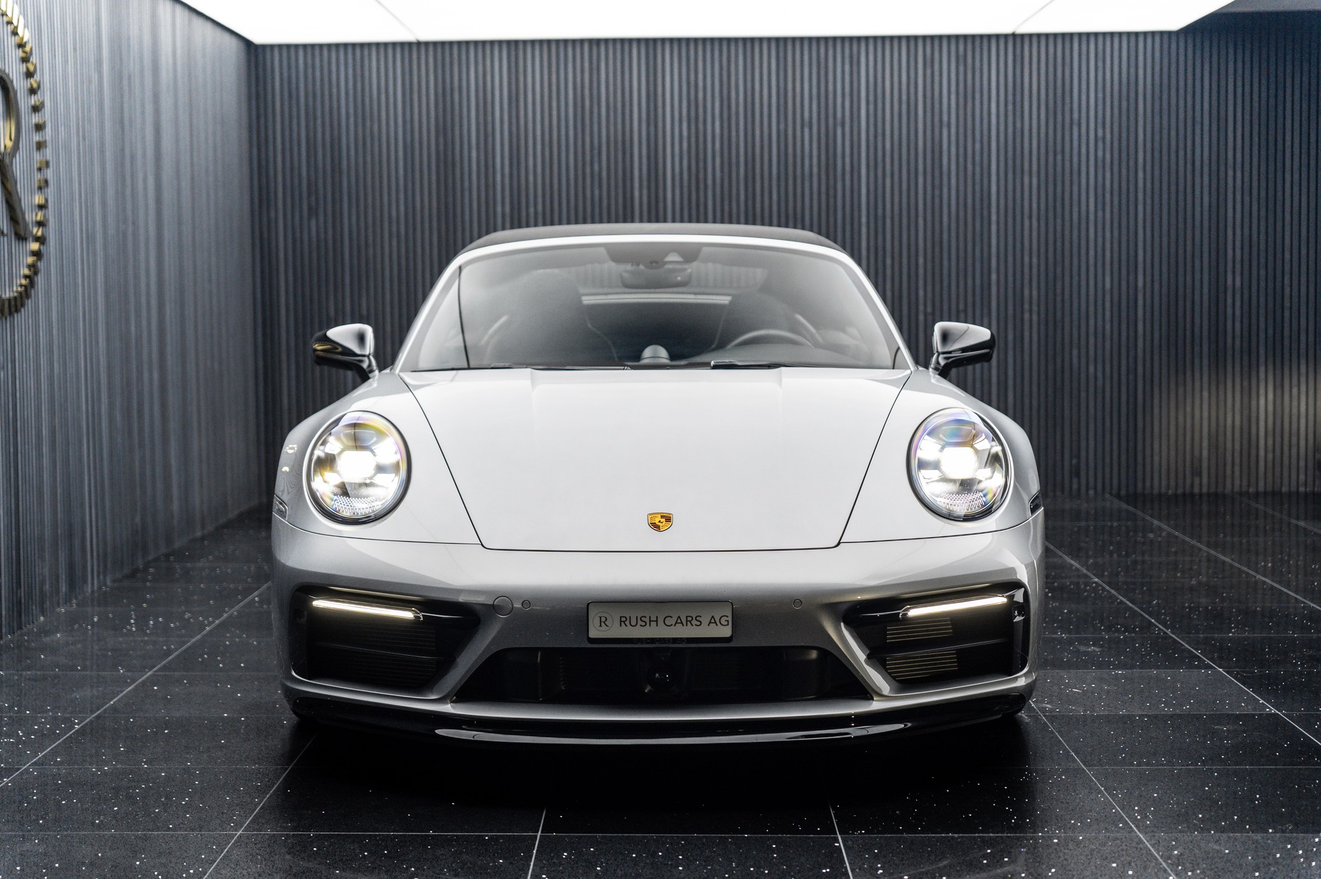PORSCHE 911 Carrera GTS Cabriolet PDK-showroom-element-3