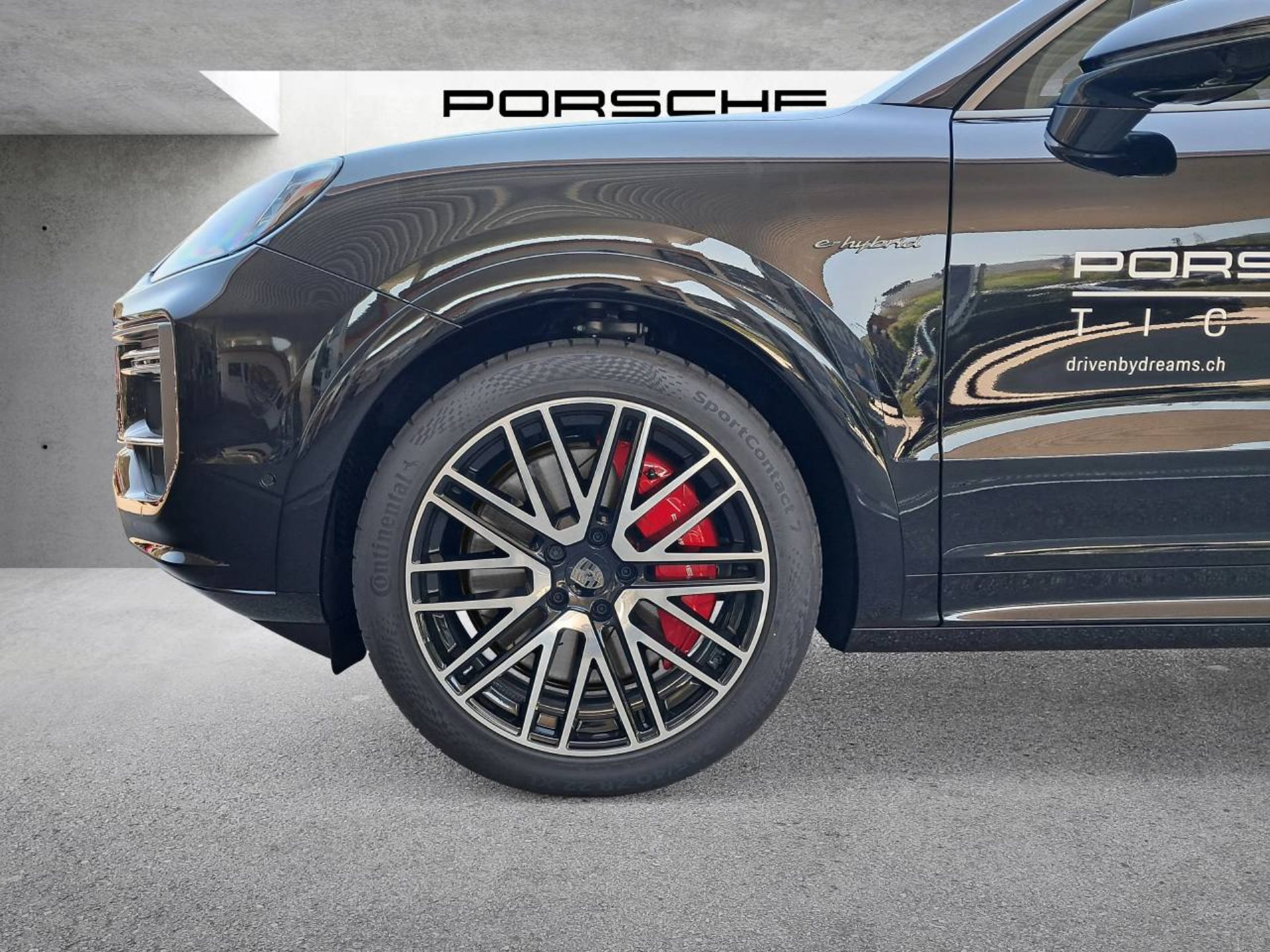 PORSCHE Cayenne Turbo E-Hybrid-image-11