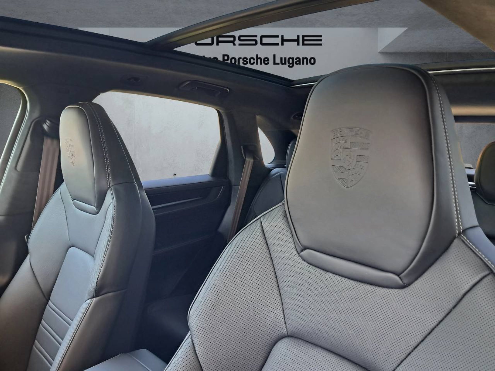 PORSCHE Cayenne Turbo E-Hybrid-image-27