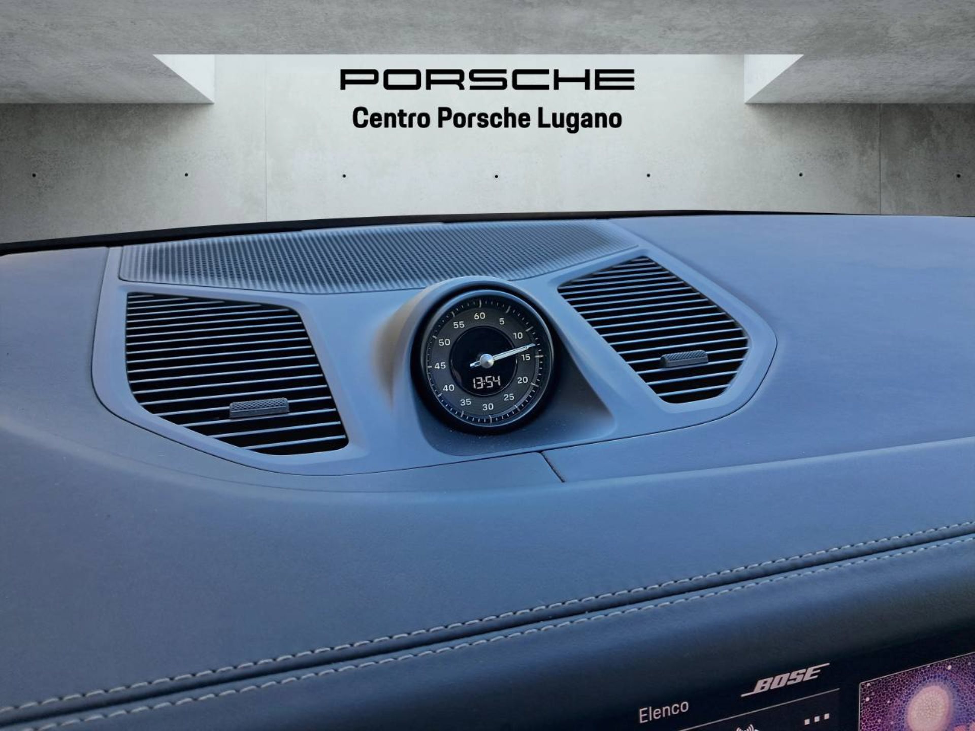 PORSCHE Cayenne Turbo E-Hybrid-image-25
