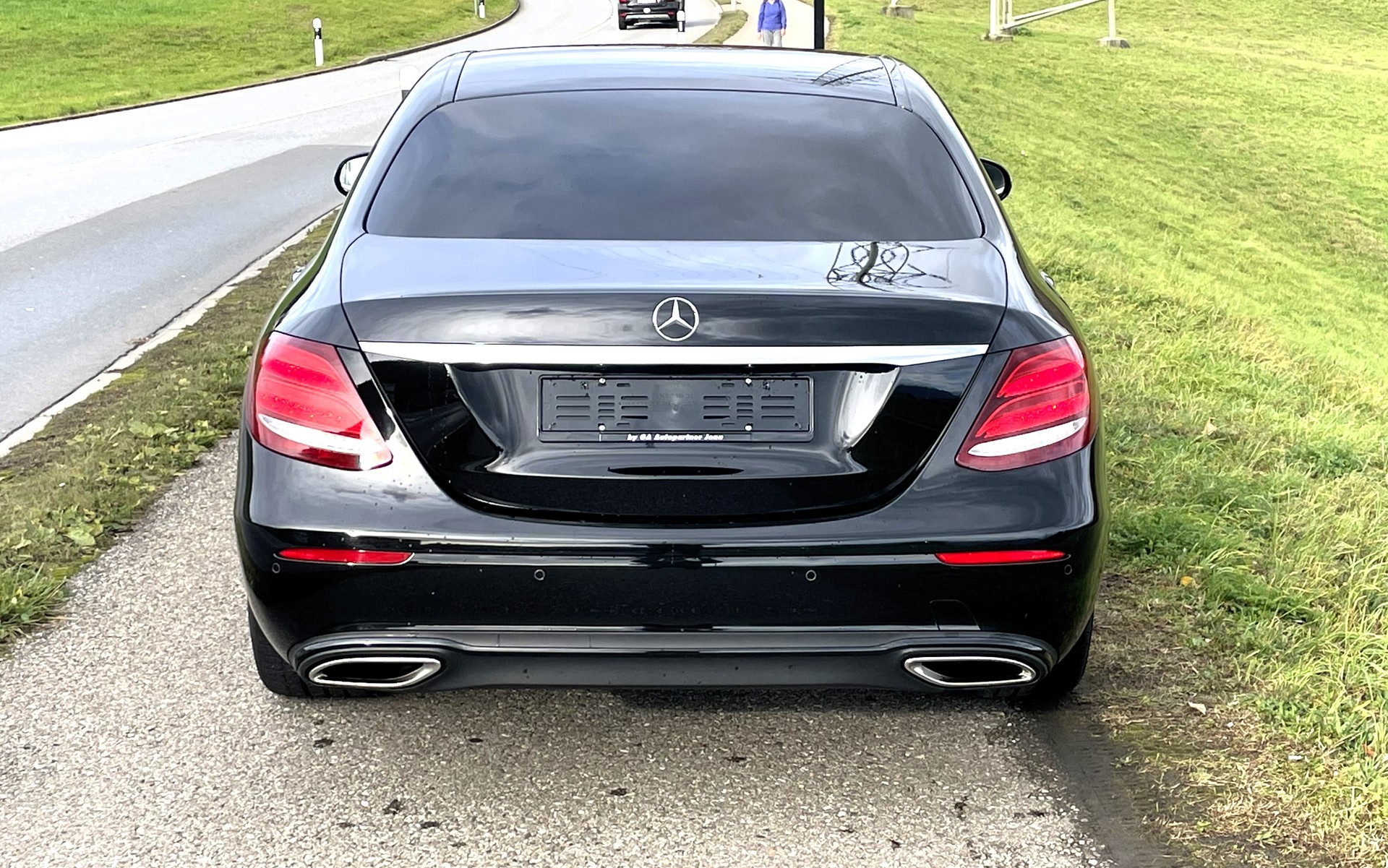 MERCEDES-BENZ E 200 Avantgarde 9G-Tronic-image-11