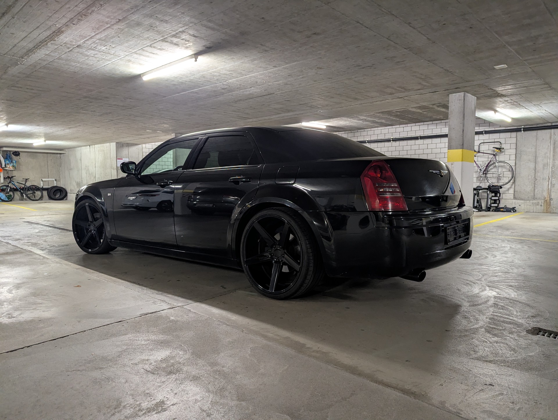 CHRYSLER Chrysler 300C 5.7 HEMI V8 360 PS | KW | 22 Zoll | Frisch MFK-image-5