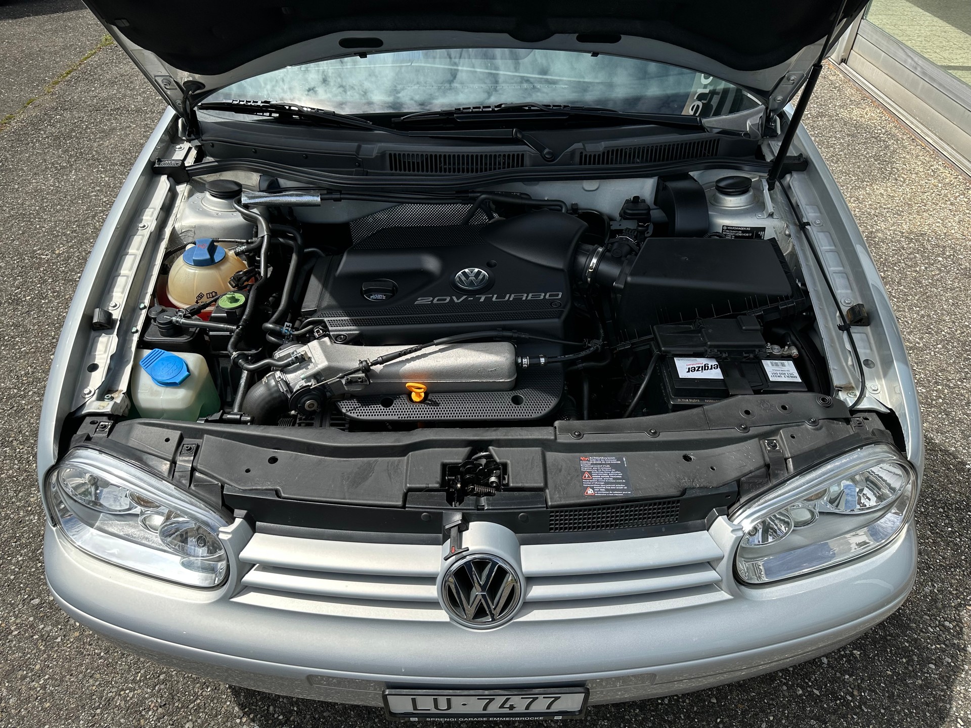 VW Golf 1.8 T GTI-image-5