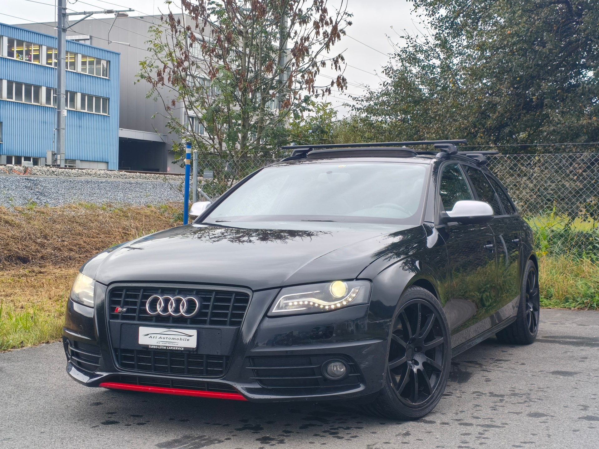 AUDI S4 Avant 3.0 TFSI quattro S-tronic-image-1