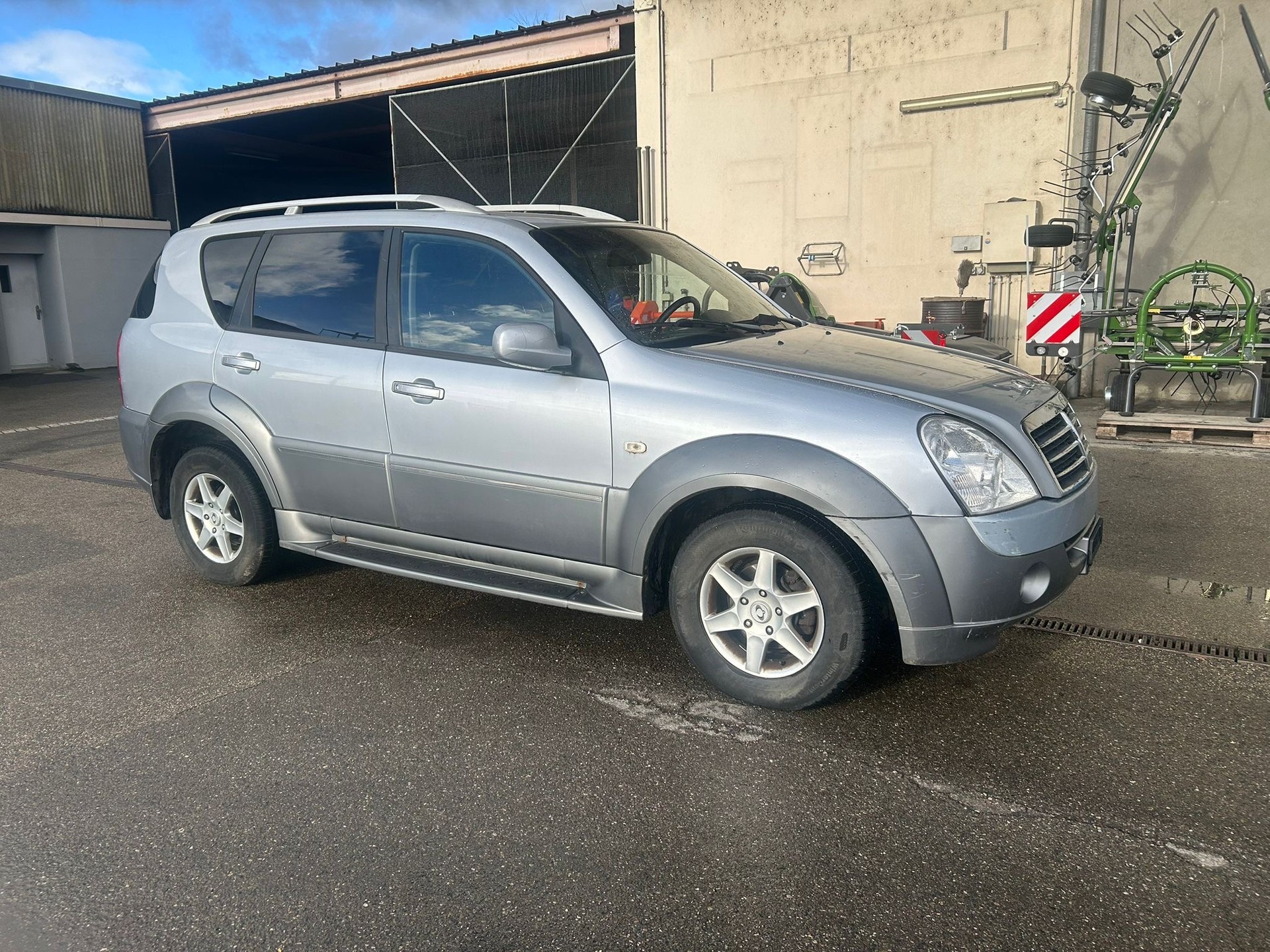 KGM-SsangYong Rexton RX 270 Xdi Deluxe Automatic-image-1