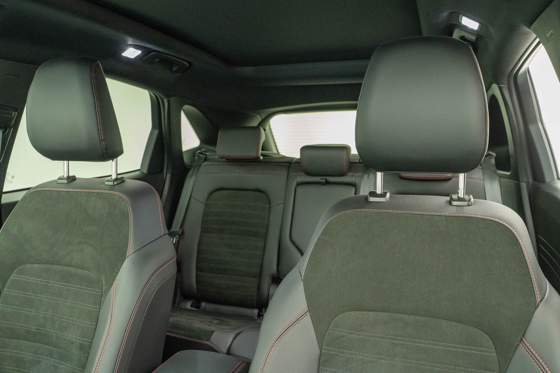 FORD Kuga 2.5 Plug-in Hybrid ST-Line X-image-9