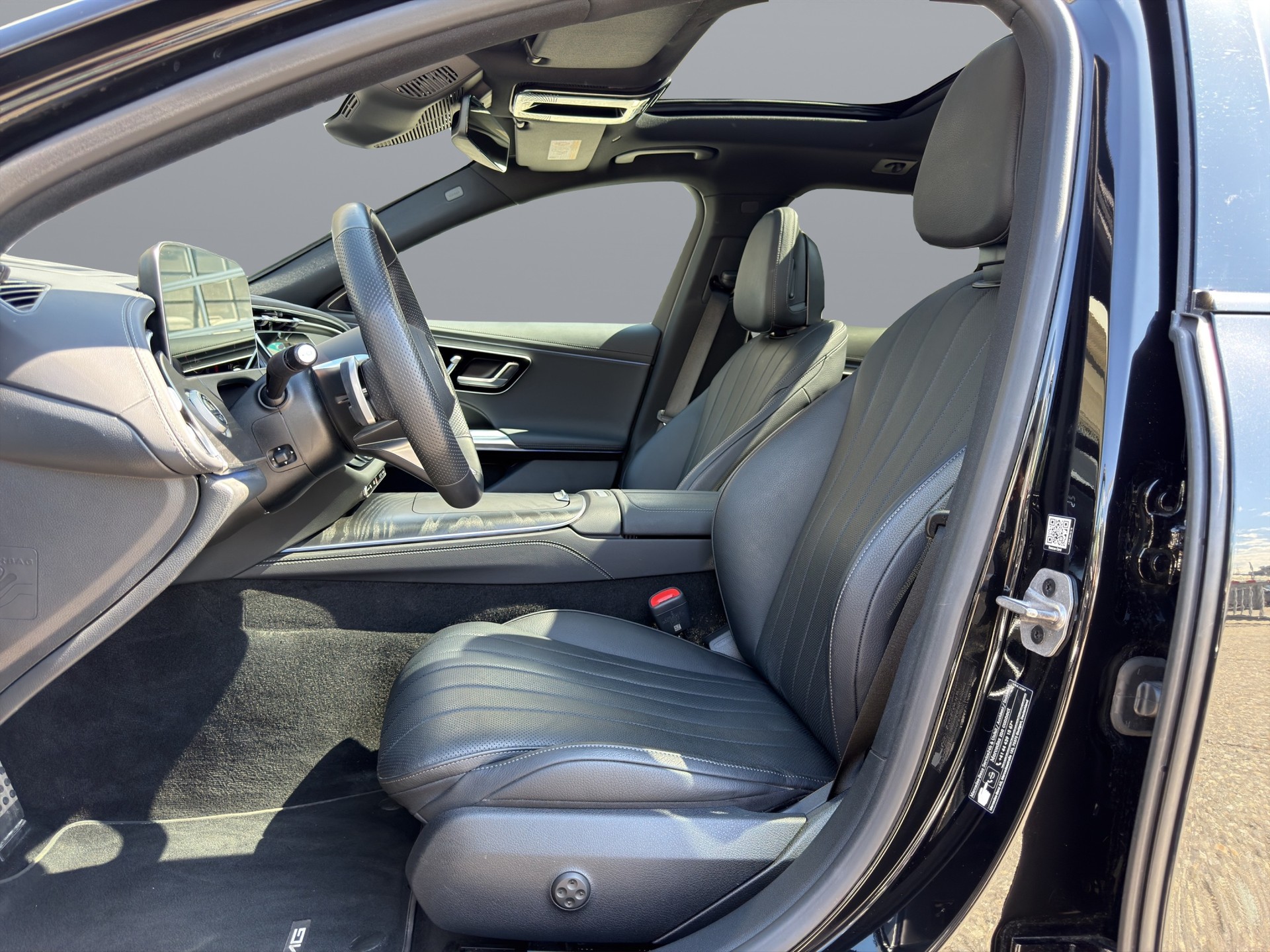 MERCEDES-BENZ E 200 AMG Line 4matic Kombi-image-7