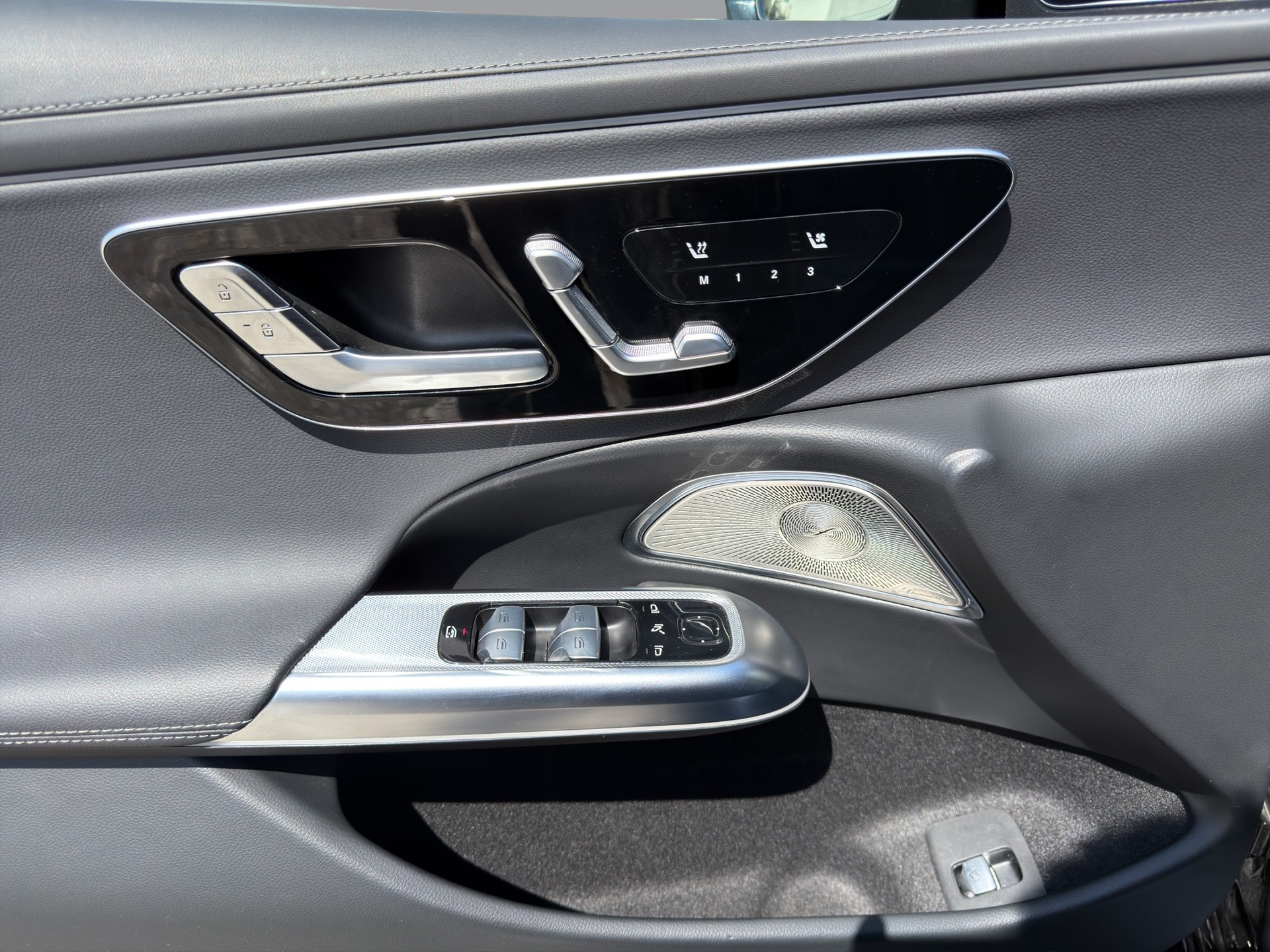 MERCEDES-BENZ E 200 AMG Line 4matic Kombi-image-11