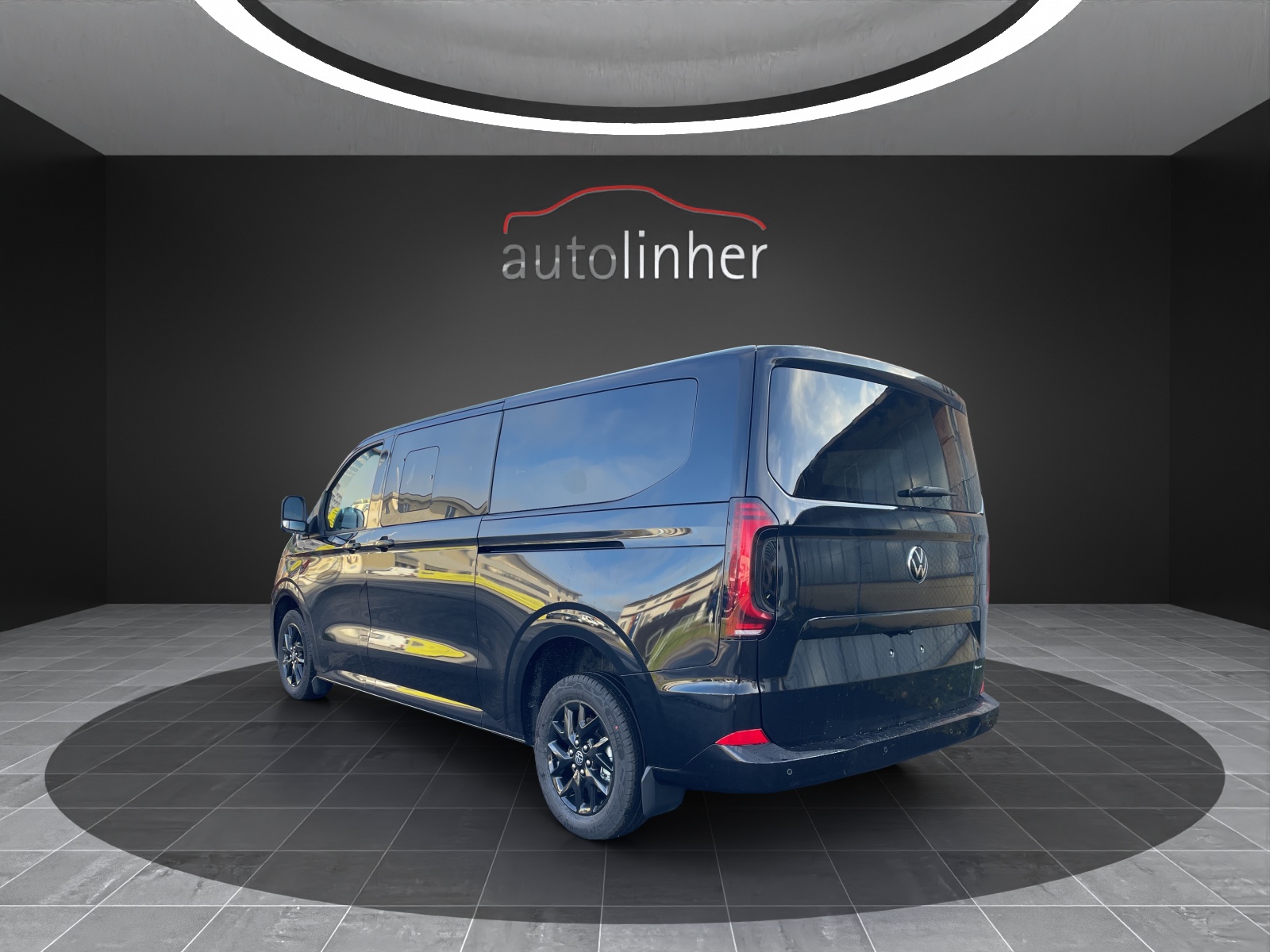 VW Caravelle 2.0 TDI Style LWB 4 Motion Aut 8-image-2