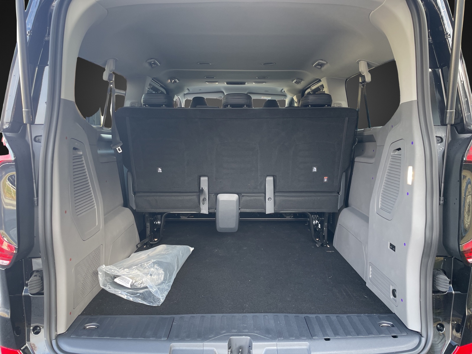 VW Caravelle 2.0 TDI Style LWB 4 Motion Aut 8-image-12
