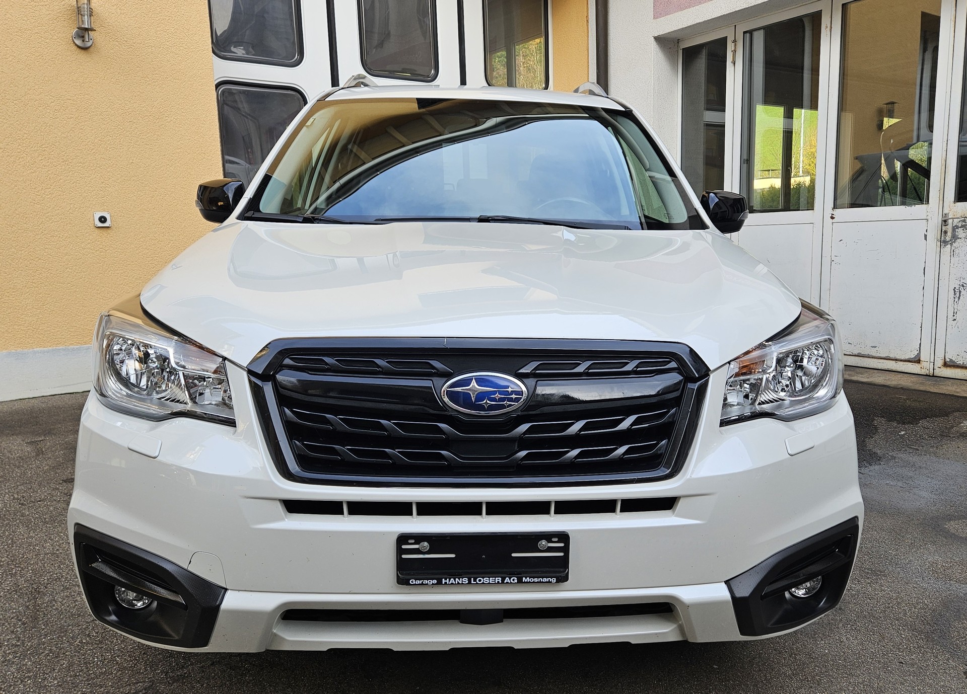 SUBARU Forester 2.0i Swiss Lineartronic-showroom-element-3