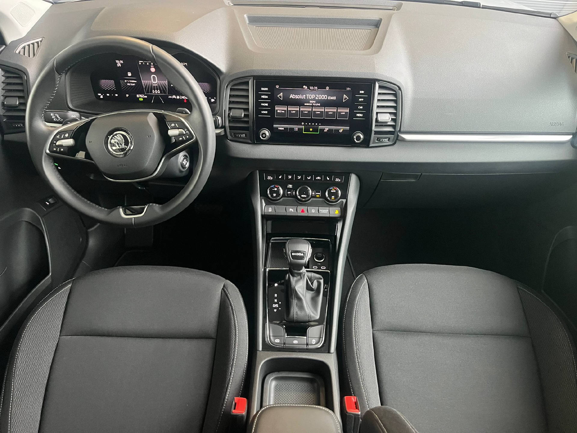 SKODA Karoq 1.5 TSI Selection DSG-image-5