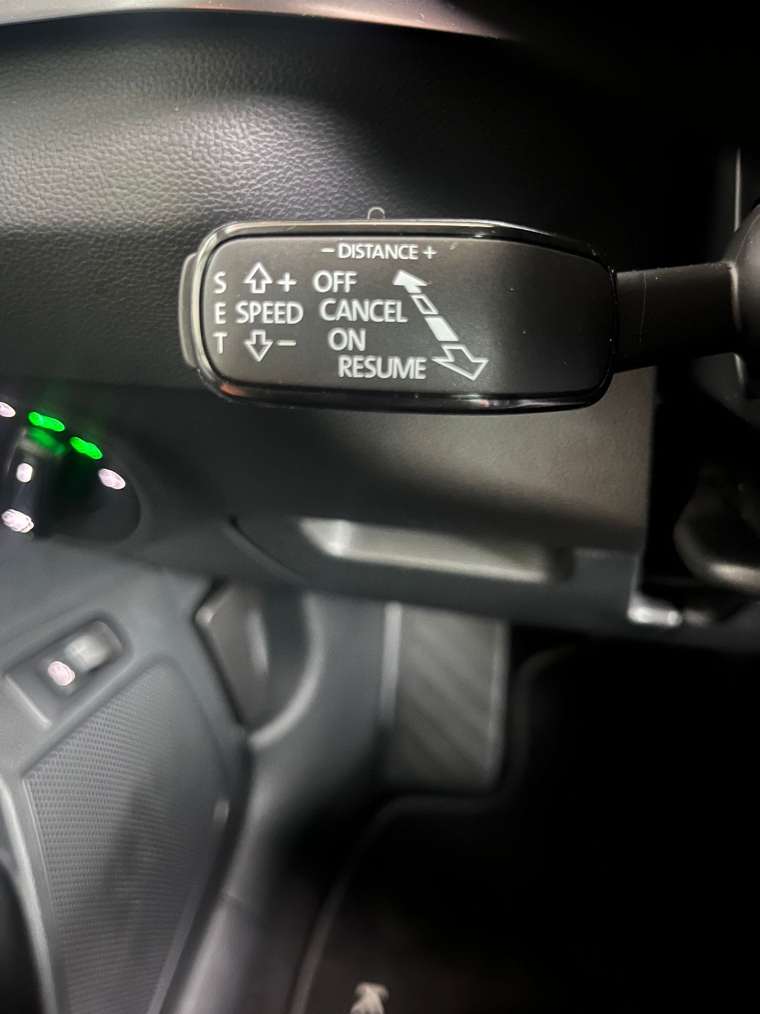 SKODA Karoq 1.5 TSI Selection DSG-image-9