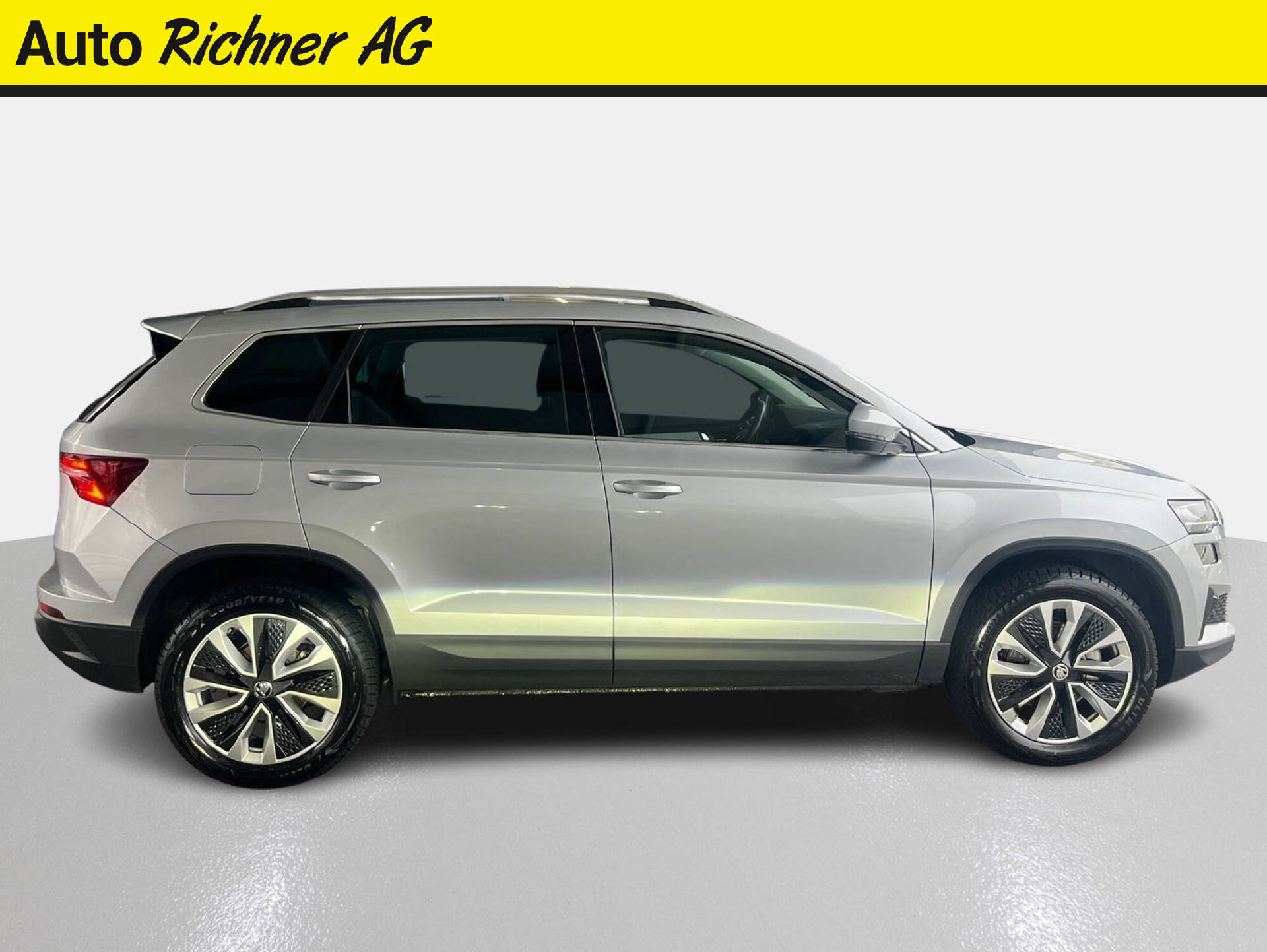 SKODA Karoq 1.5 TSI Selection DSG-image-2