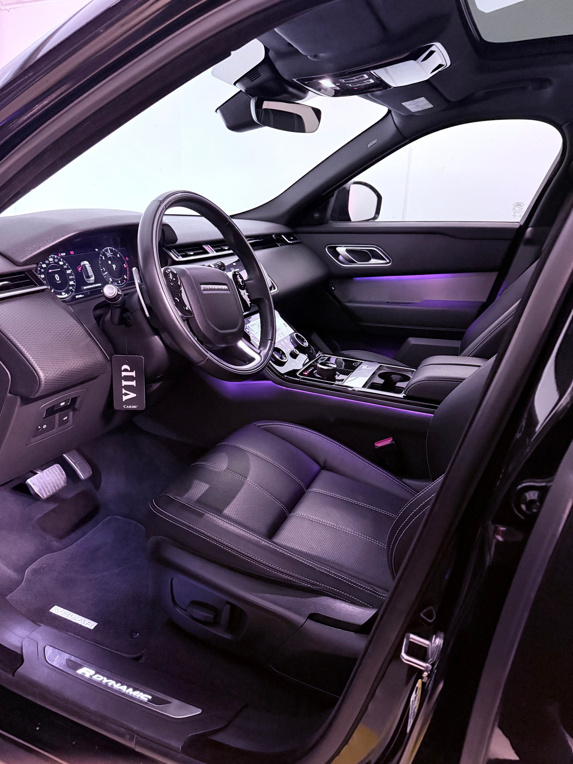 LAND ROVER Range Rover Velar R-Dynamic D300-image-15