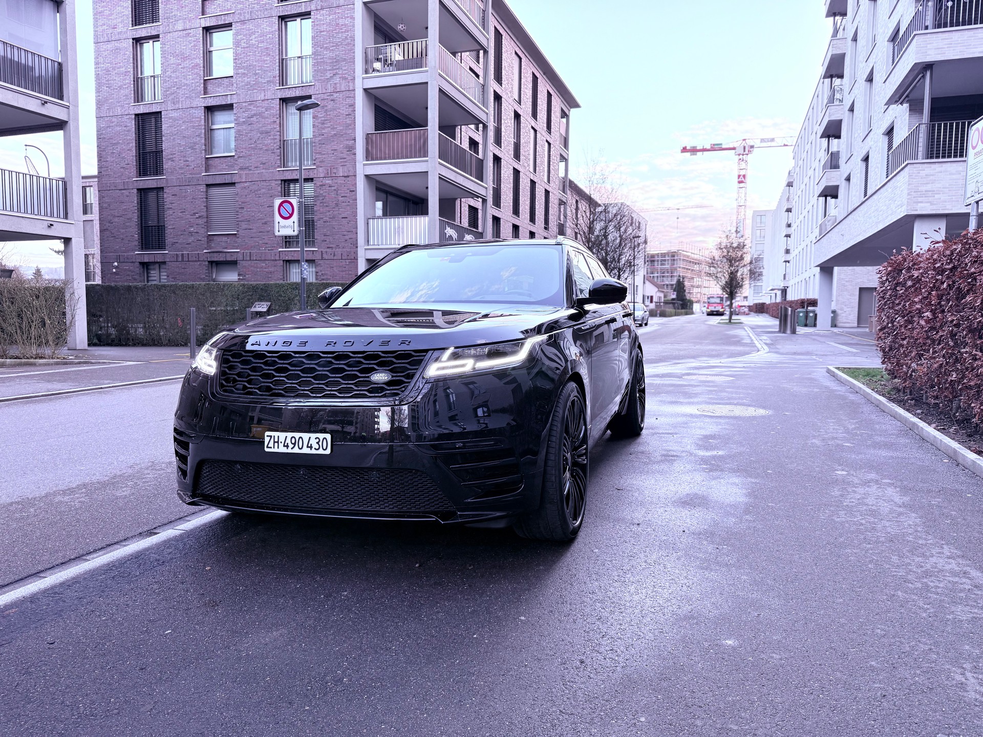 LAND ROVER Range Rover Velar R-Dynamic D300-image-9