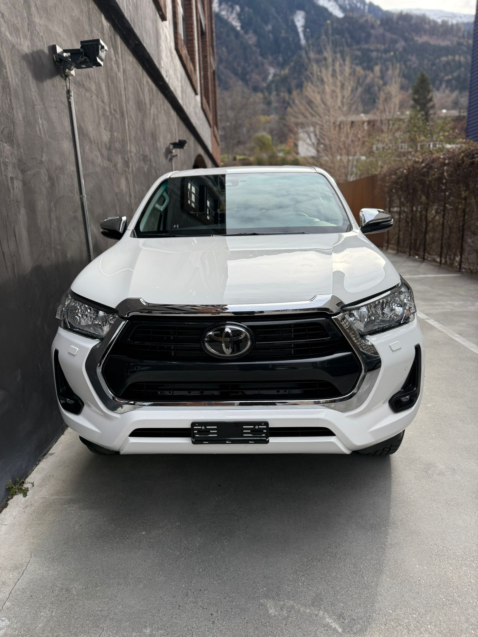 TOYOTA Hilux 2.4D-4D Style Double Cab 4x4 A-image-2