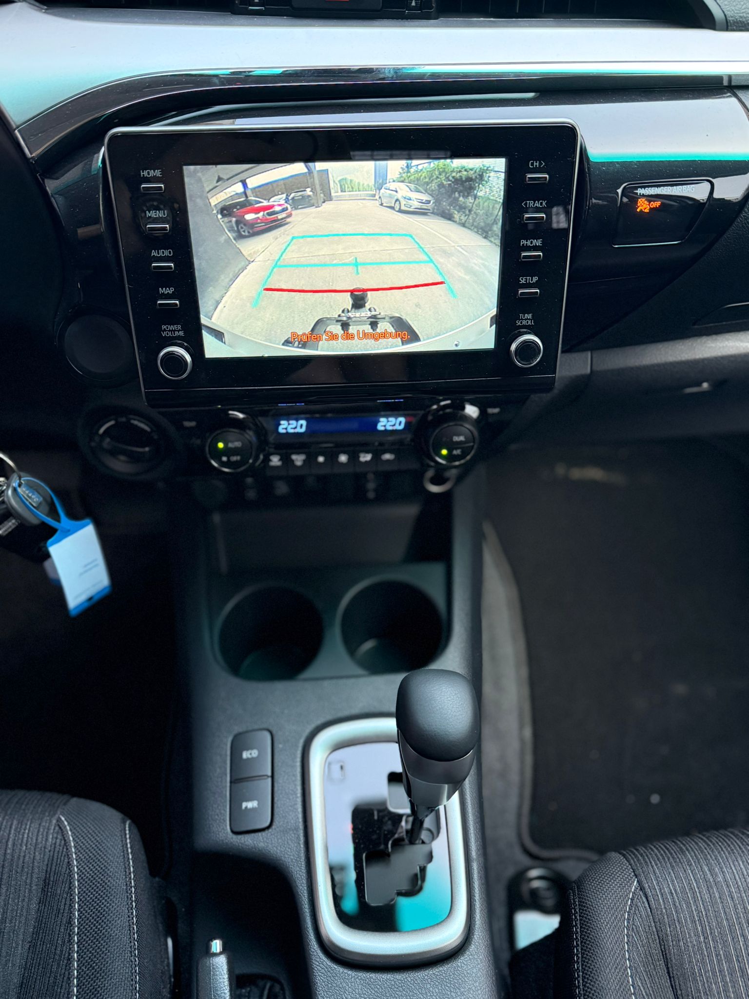 TOYOTA Hilux 2.4D-4D Style Double Cab 4x4 A-image-9