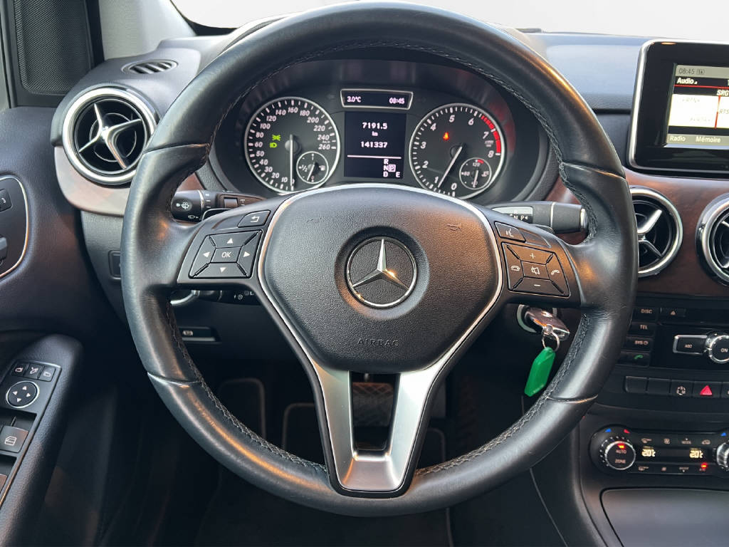 MERCEDES-BENZ B 220 4Matic 7G-DCT-image-5