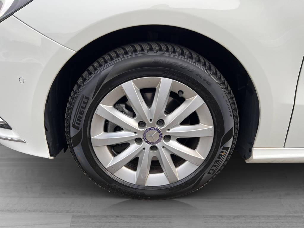 MERCEDES-BENZ B 220 4Matic 7G-DCT-image-9