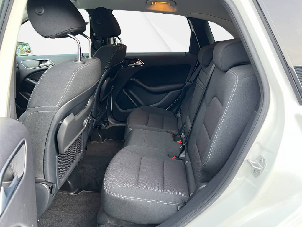 MERCEDES-BENZ B 220 4Matic 7G-DCT-image-7