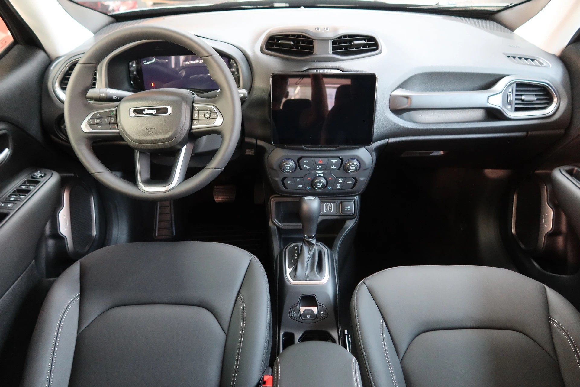 JEEP Renegade 1.5 MHEV Summit-image-10