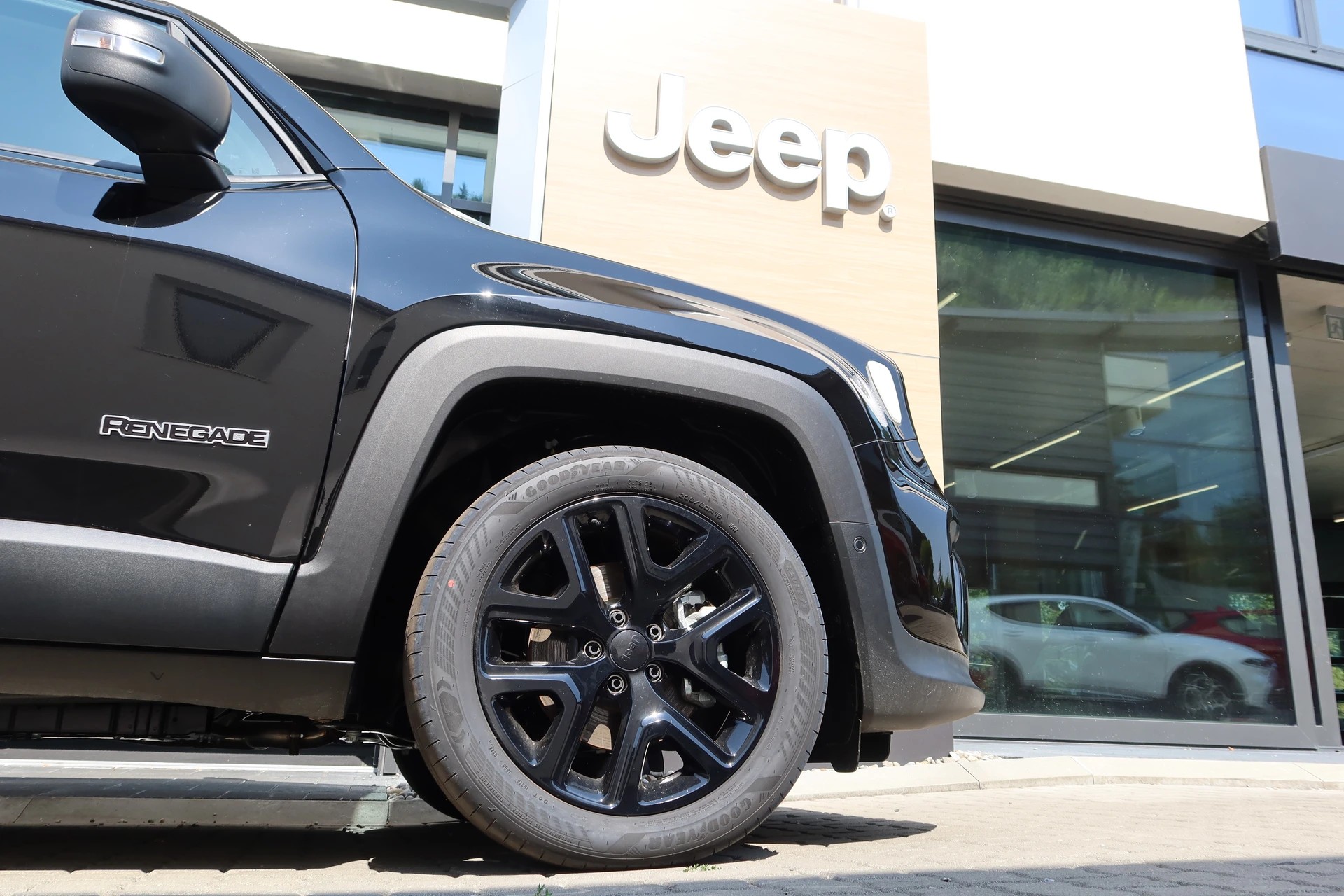 JEEP Renegade 1.5 MHEV Summit-image-6