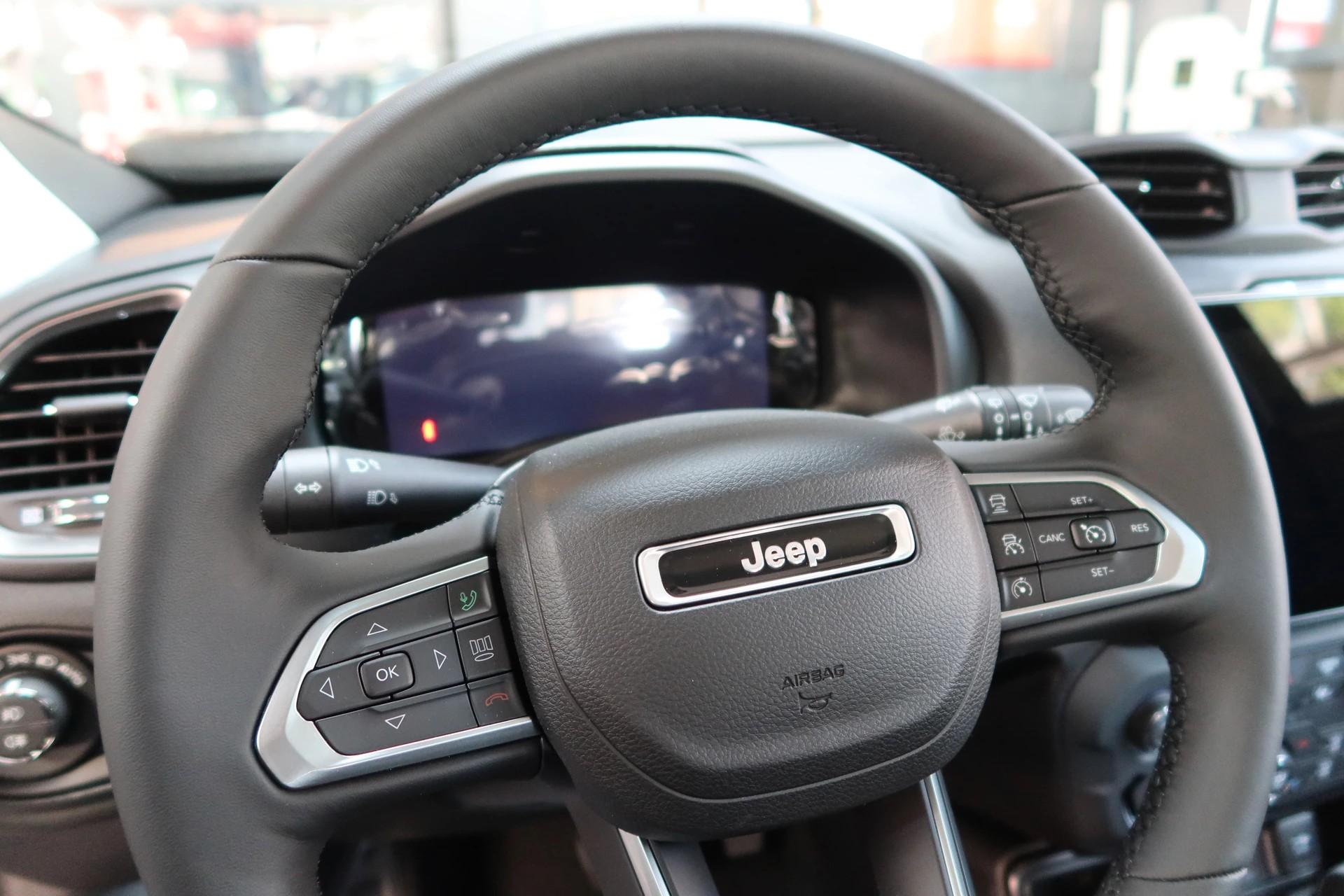 JEEP Renegade 1.5 MHEV Summit-image-11