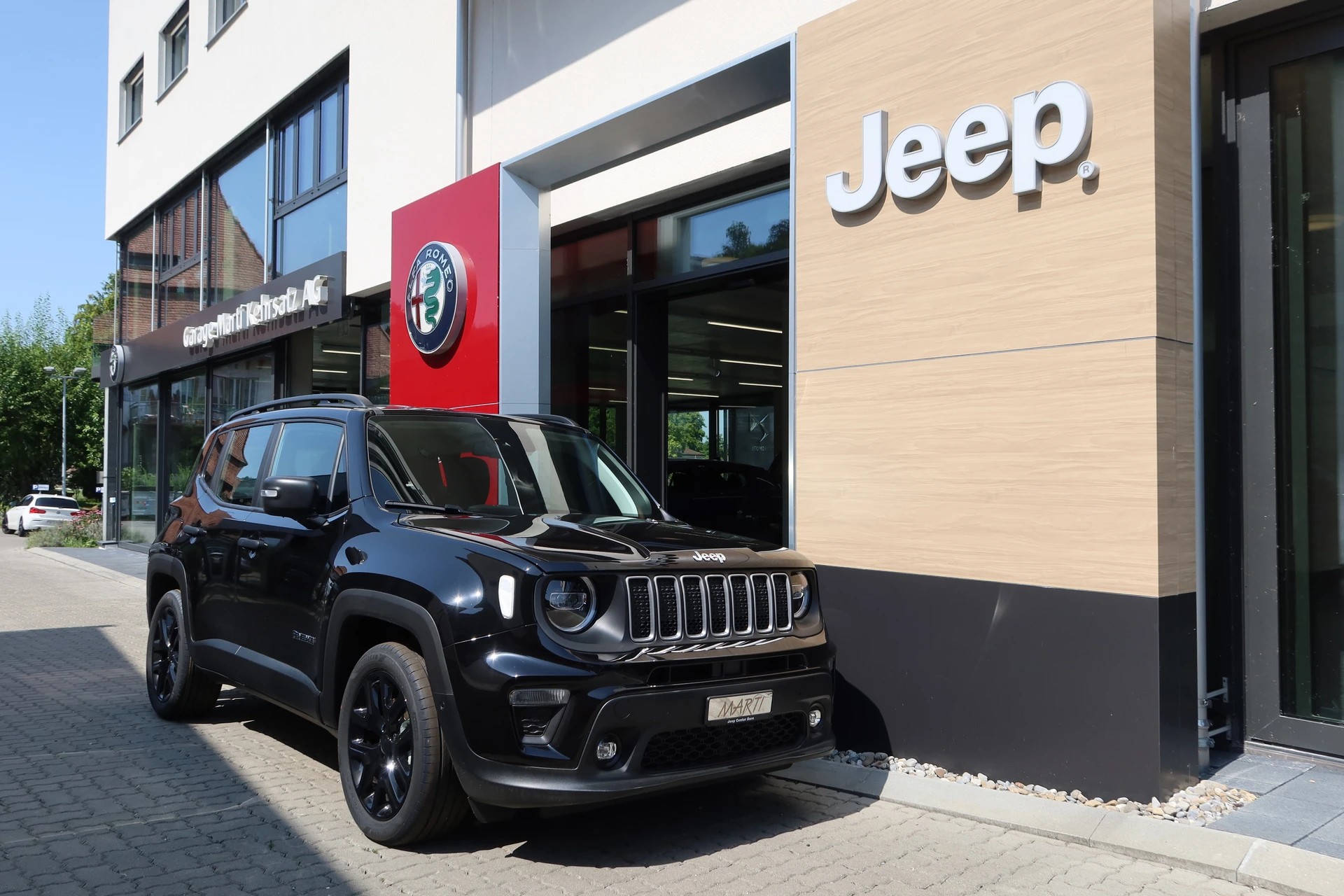 JEEP Renegade 1.5 MHEV Summit-image-3