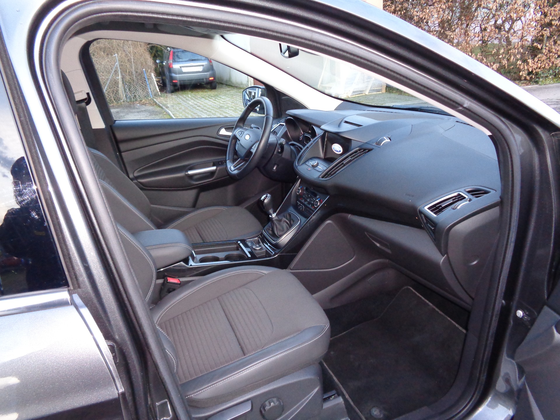 FORD Kuga 1.5 SCTi Titanium 2WD-image-5