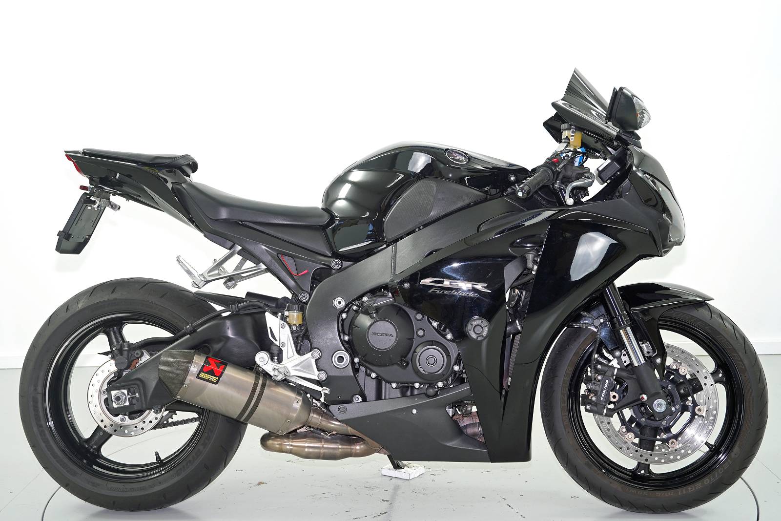 HONDA CBR 1000 RR-showroom-element-3