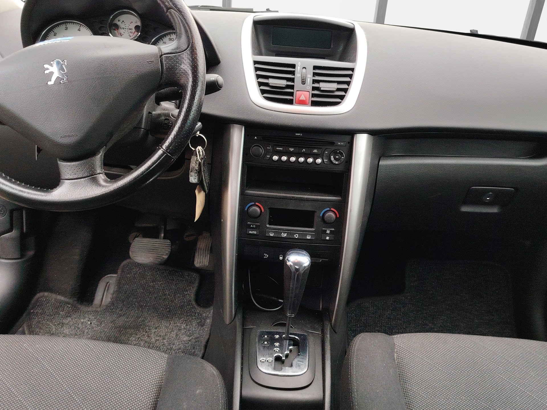 PEUGEOT 207 1.6 16V Sport Automatic-image-13