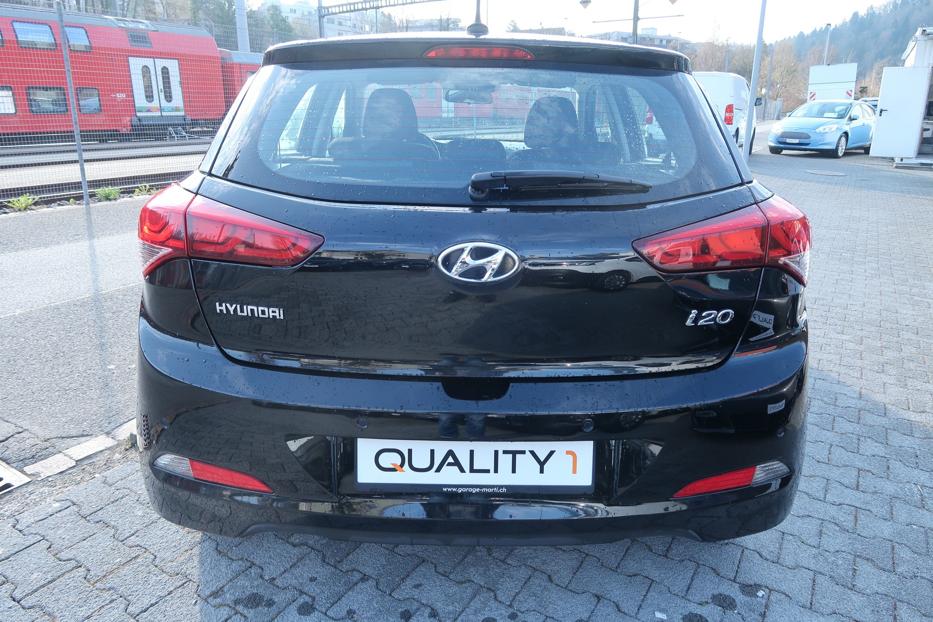 HYUNDAI i20 1.4 Amplia Automatic-image-2