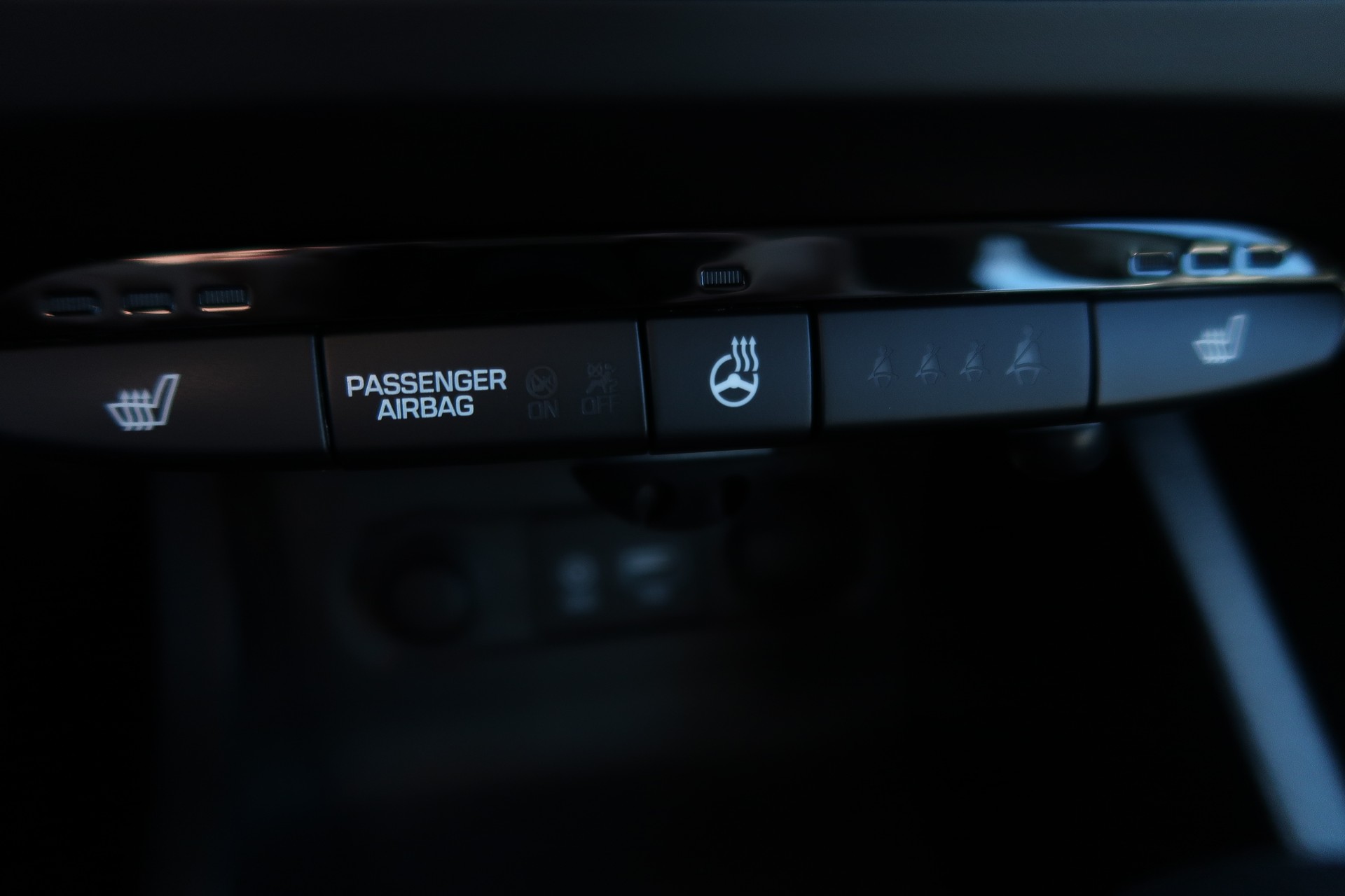 HYUNDAI i20 1.4 Amplia Automatic-image-15