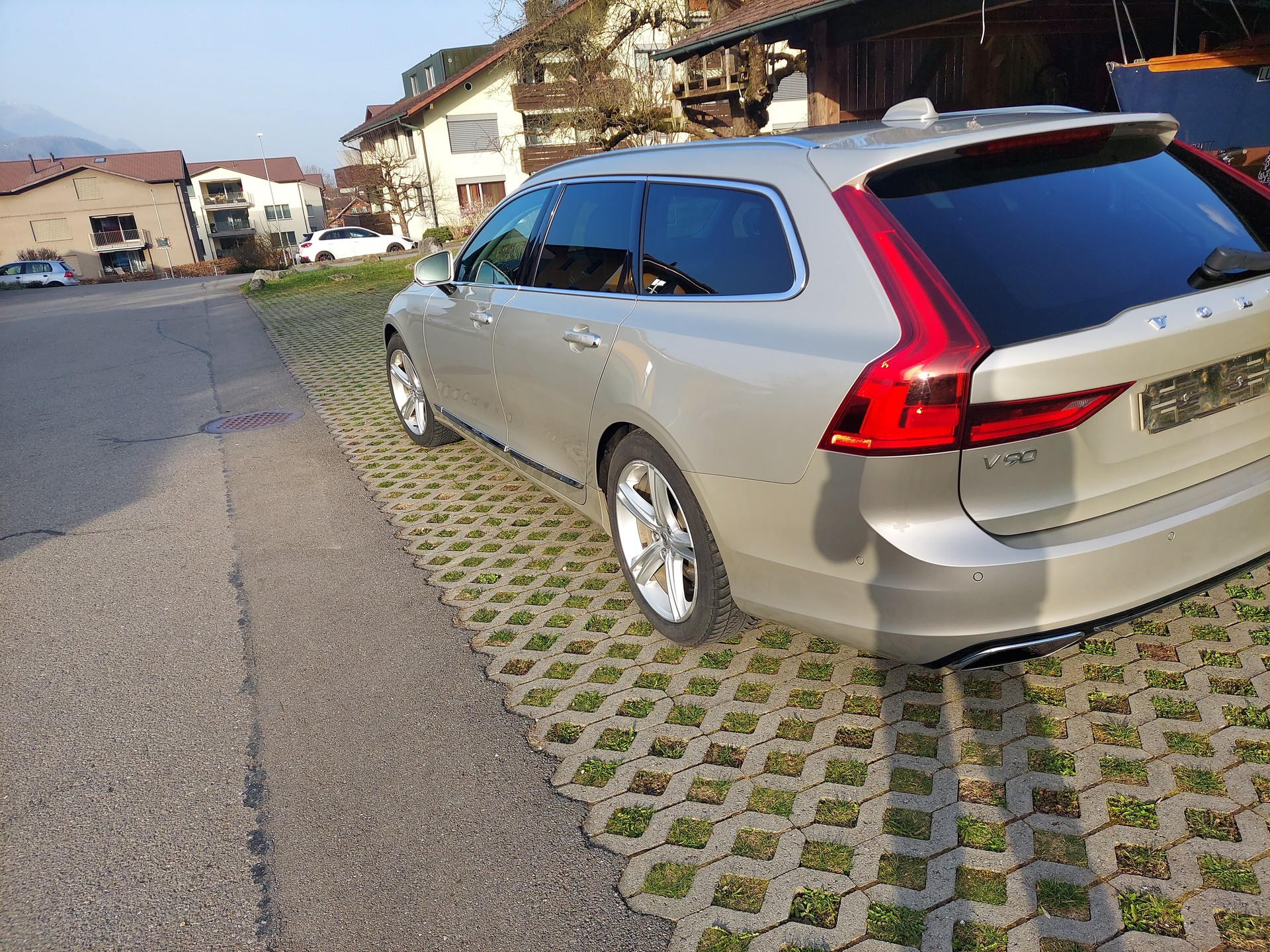 VOLVO V90 D4 Inscription Geartronic-image-3