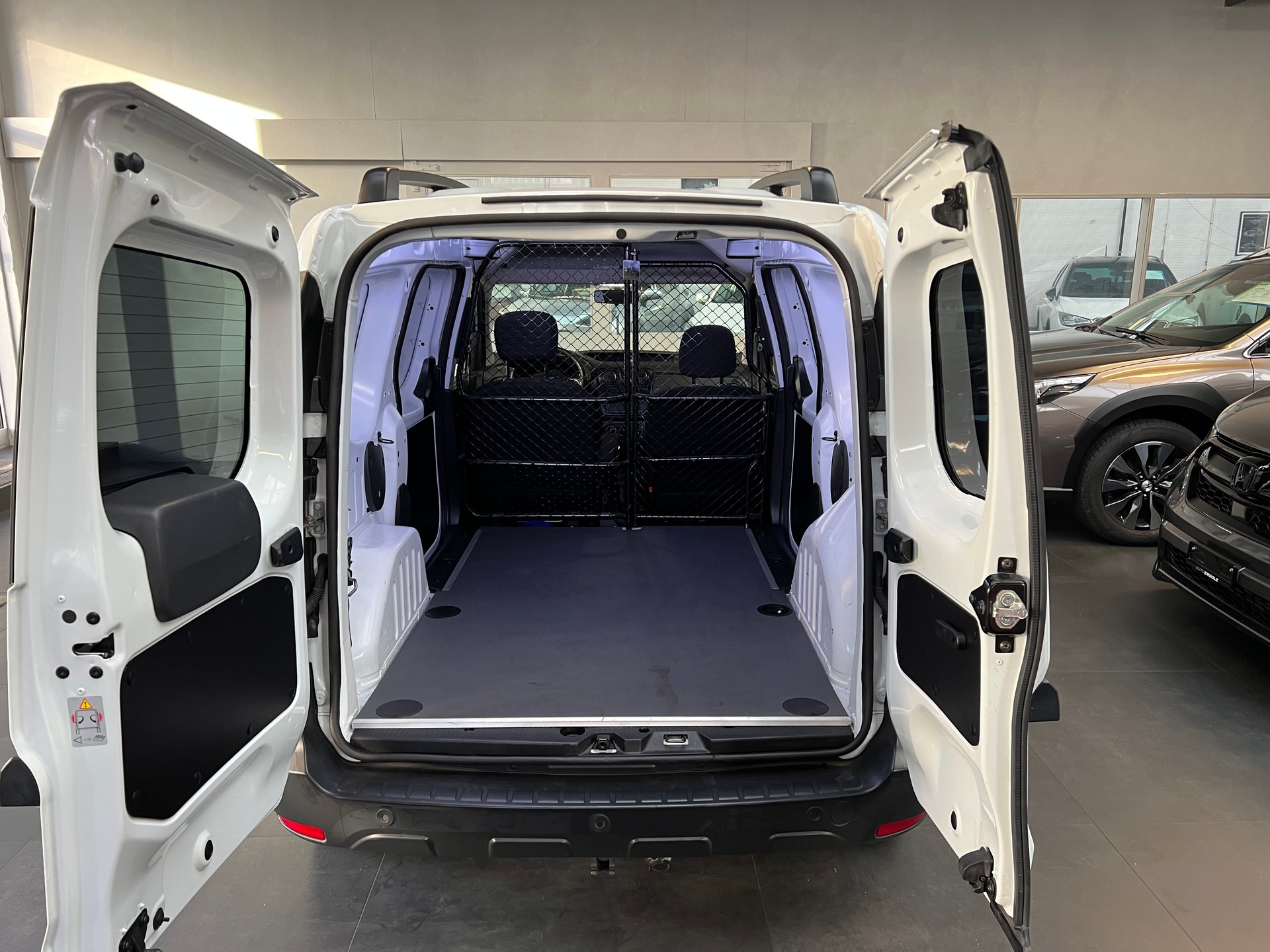 DACIA Dokker Van TCe 130 PF Unlimited-image-9