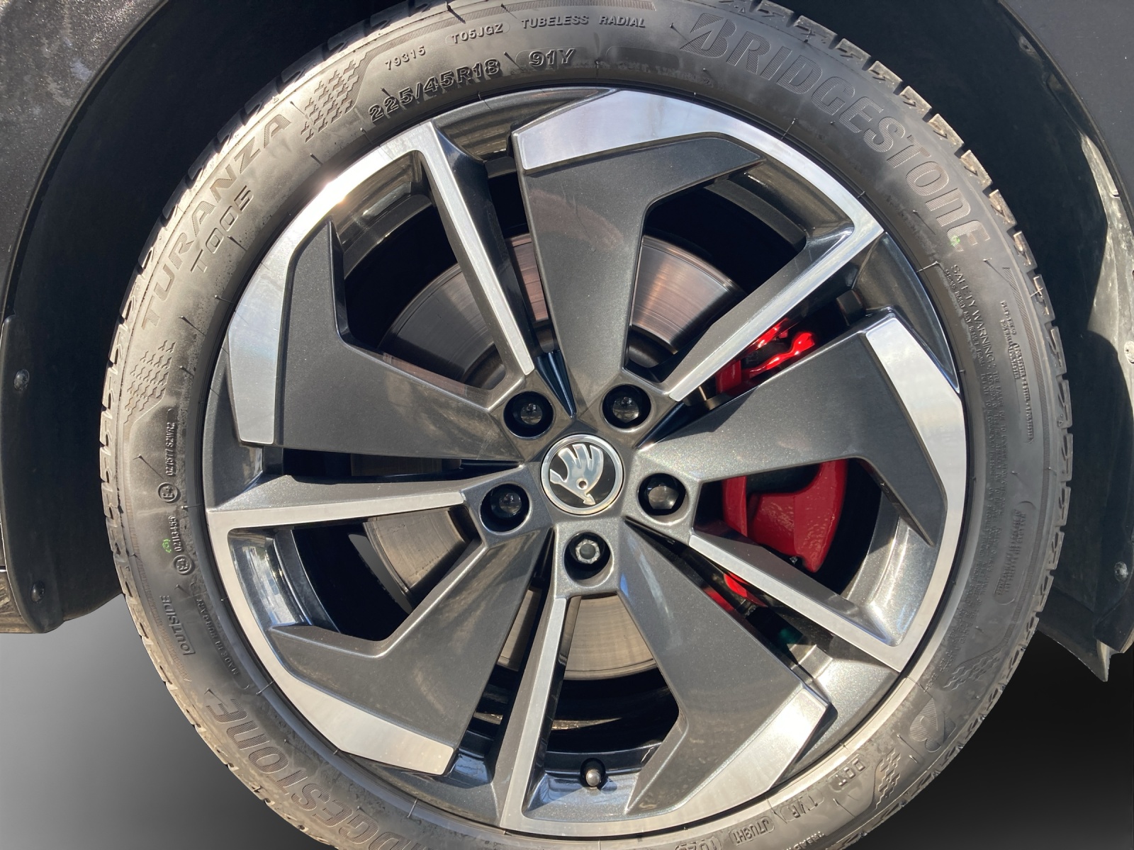 SKODA Octavia Combi 2.0 TSI DSG RS-image-15